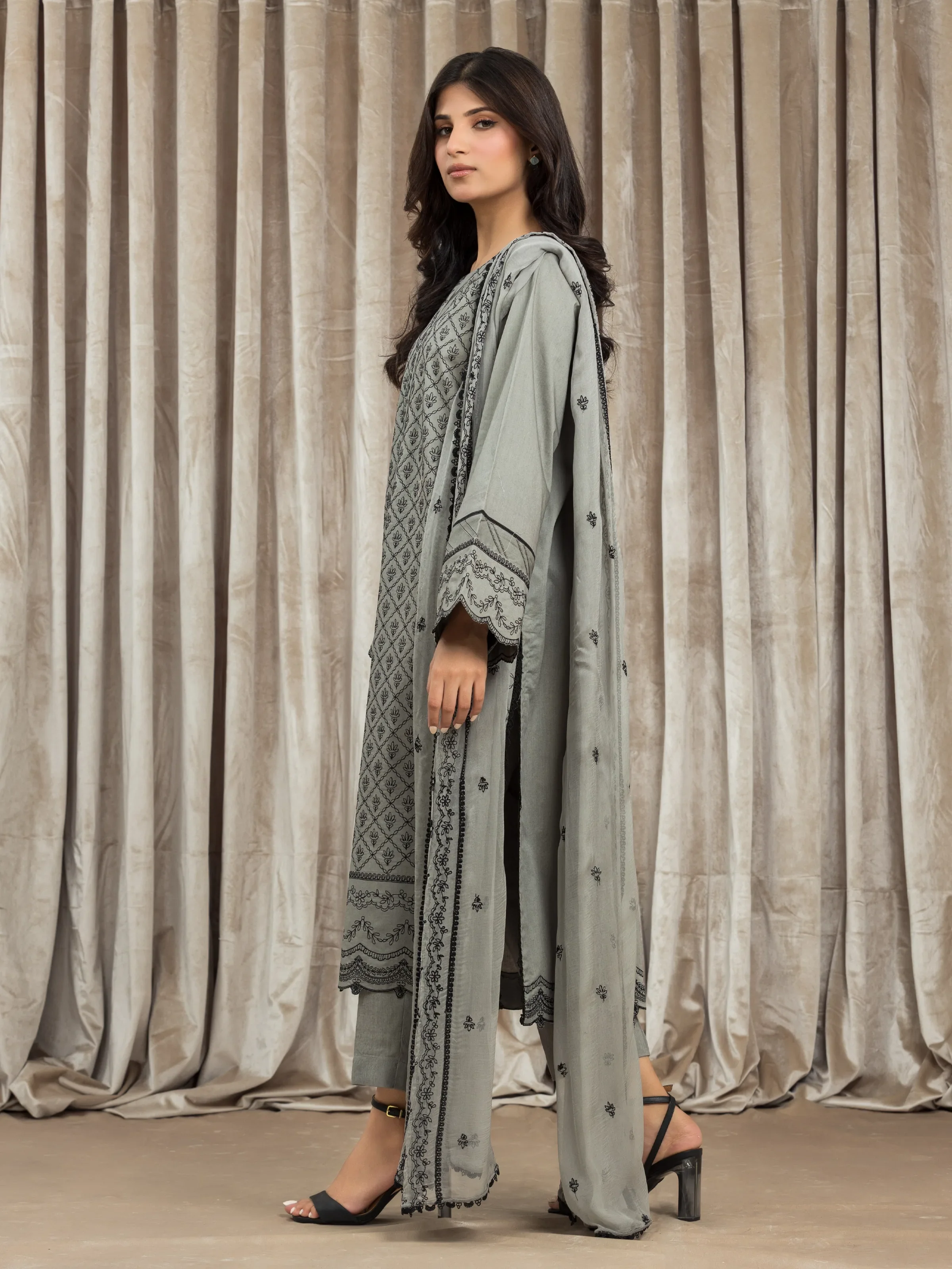 Unstitched Embroidered Cambric Suit - EWU24V2-30146-3P - Image 5