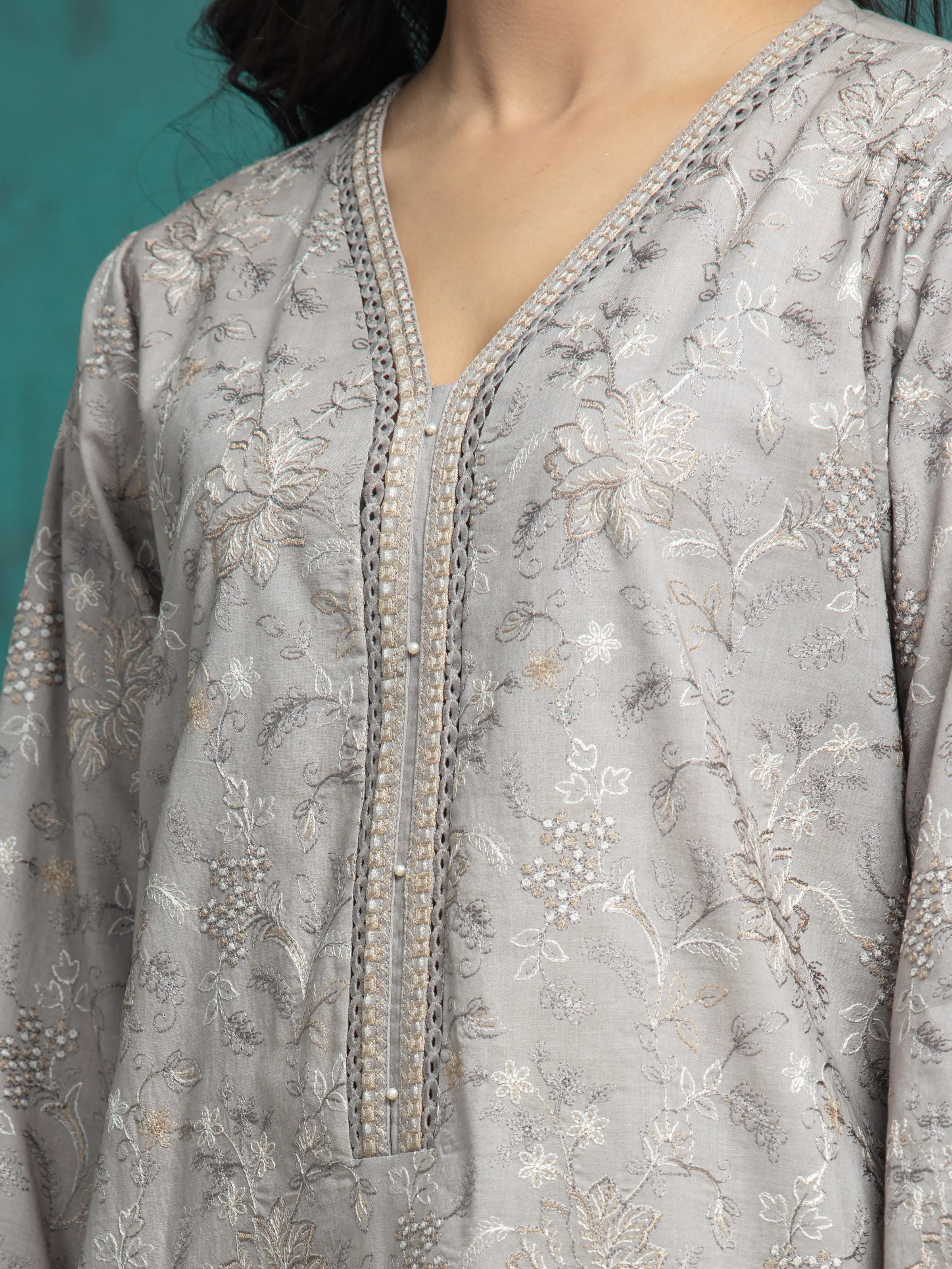 Unstitched Embroidered Cambric Suit - EWU24V2-31014-3P - Image 4