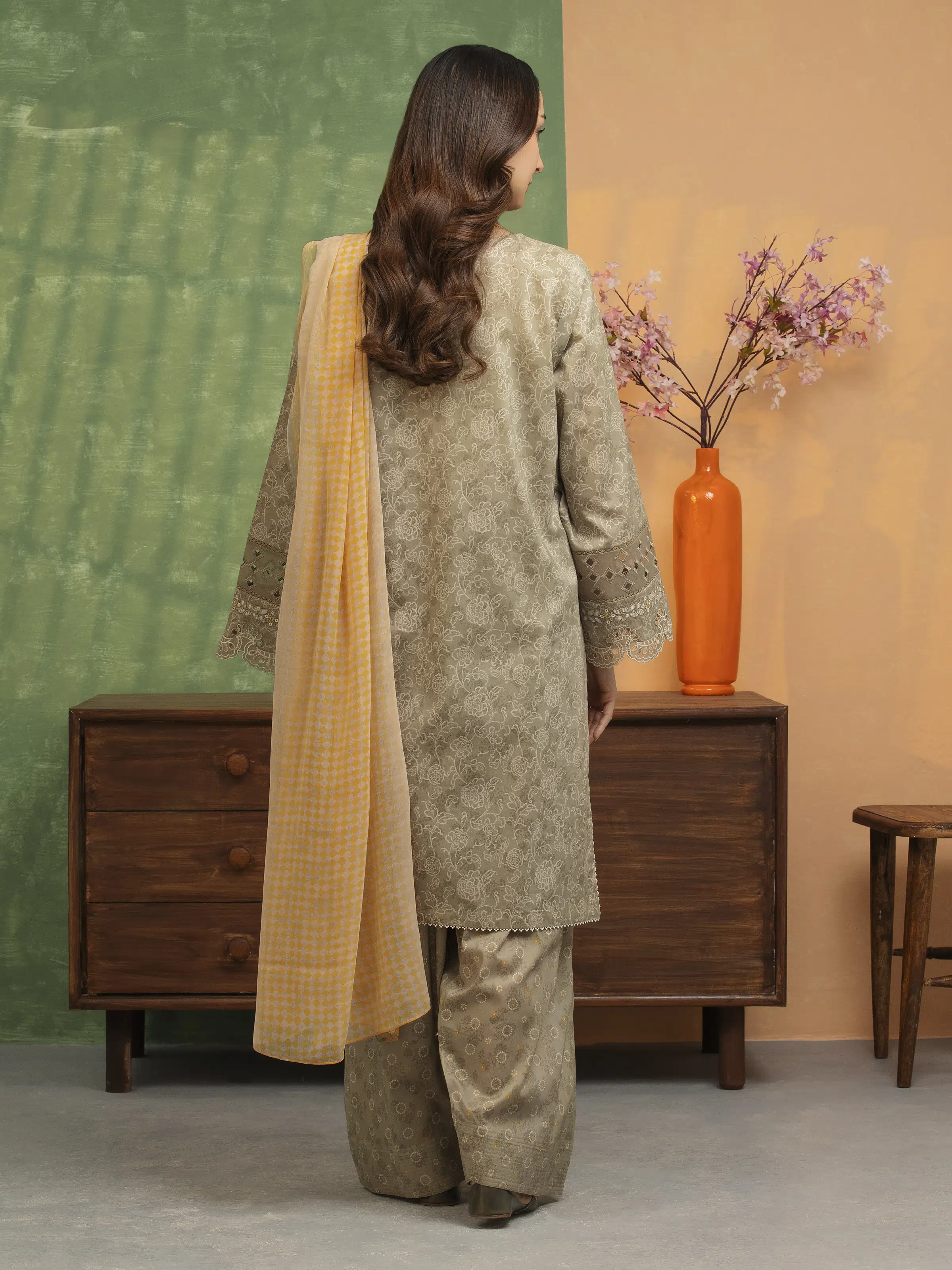 Unstitched Embroidered Lawn Suit - EWU5V1-31411-3P - Image 6