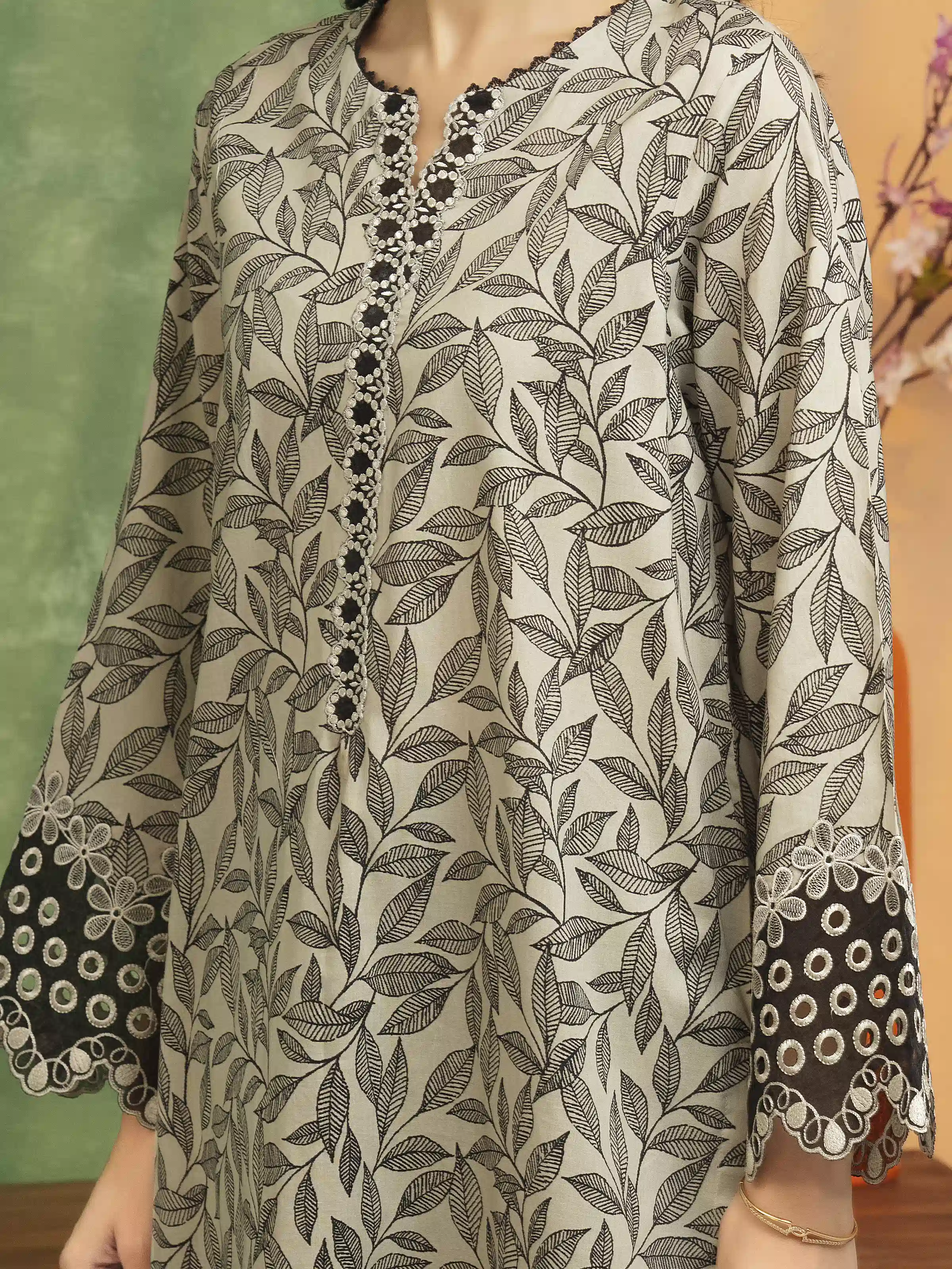 Unstitched Embroidered Lawn Shirt Trouser - EWU5V1-31464ST - Image 3