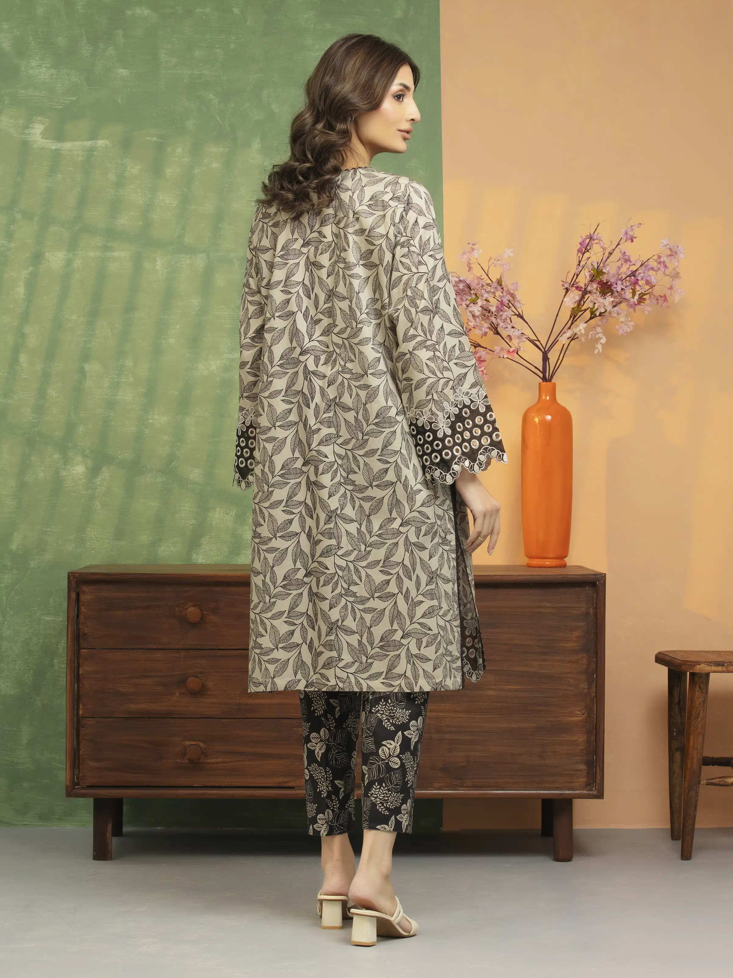 Unstitched Embroidered Lawn Shirt Trouser - EWU5V1-31464ST - Image 5