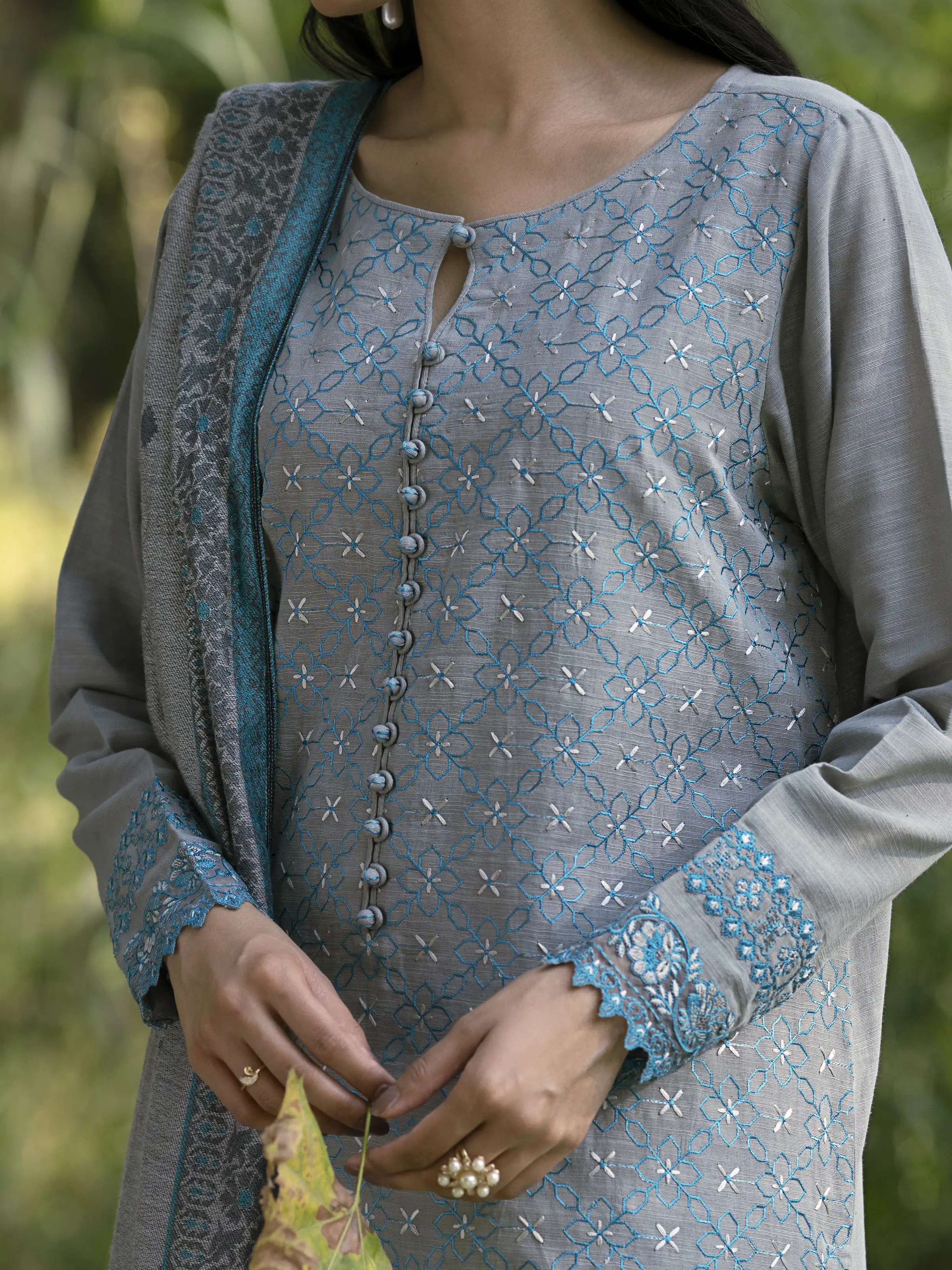 Unstitched Embroidered Marina Twill Suit - EWU24V14-30215-3P - Image 2