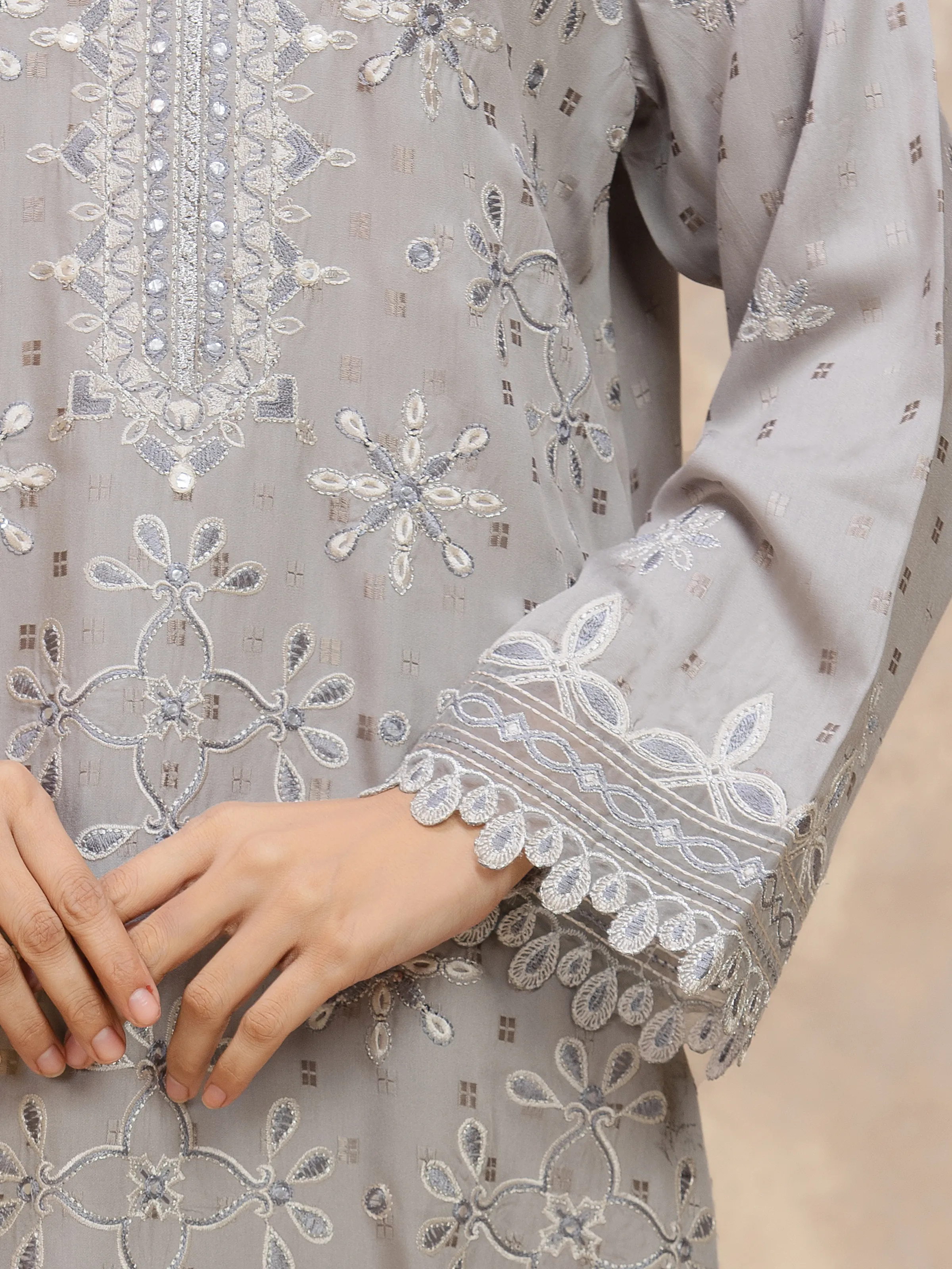 Unstitched Embroidered Viscose Suit - EWU5V19-32025-3P - Image 4