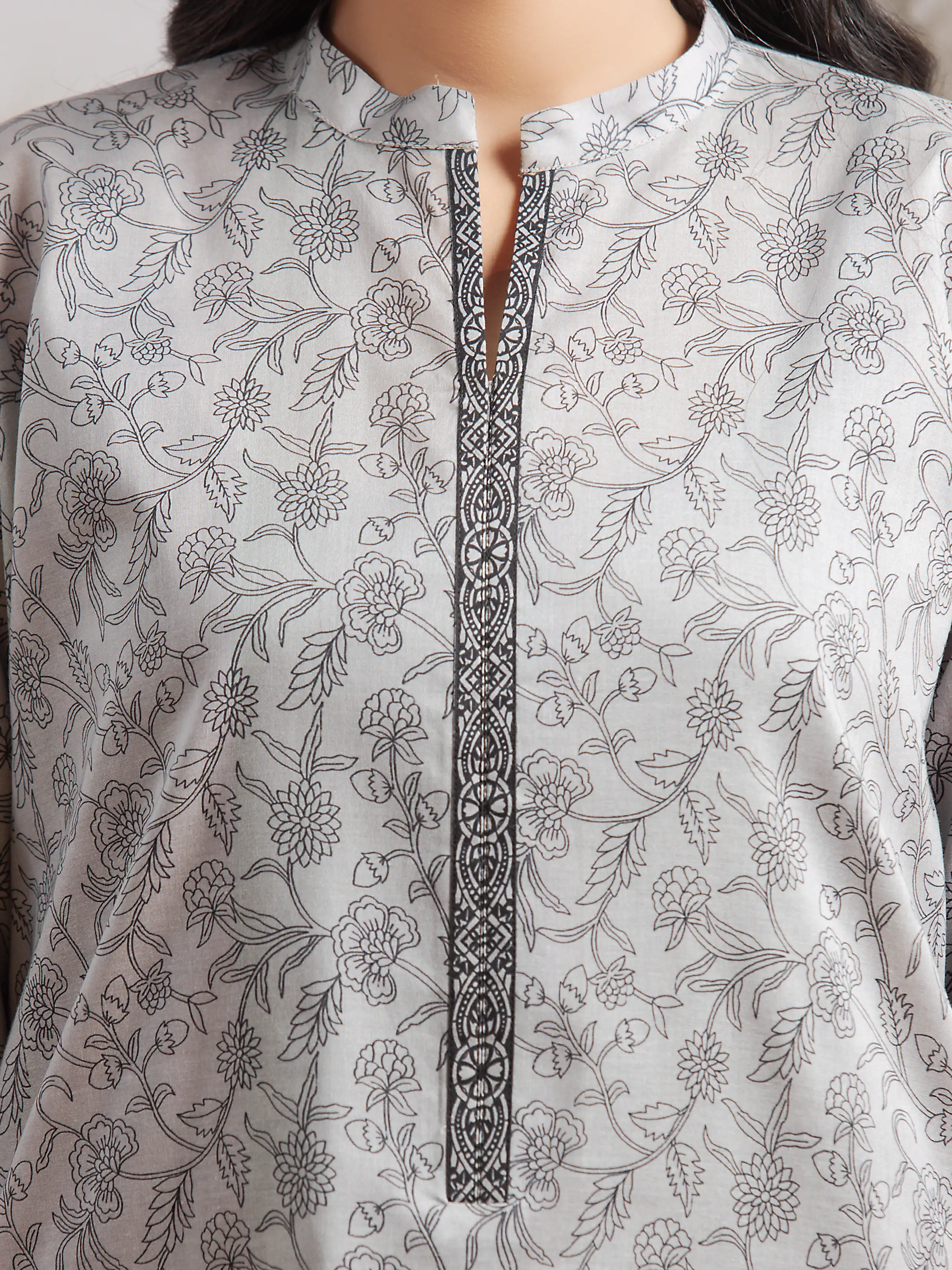 Unstitched Printed Khaddar Suit - EWU24A3-29593-3P - Image 4