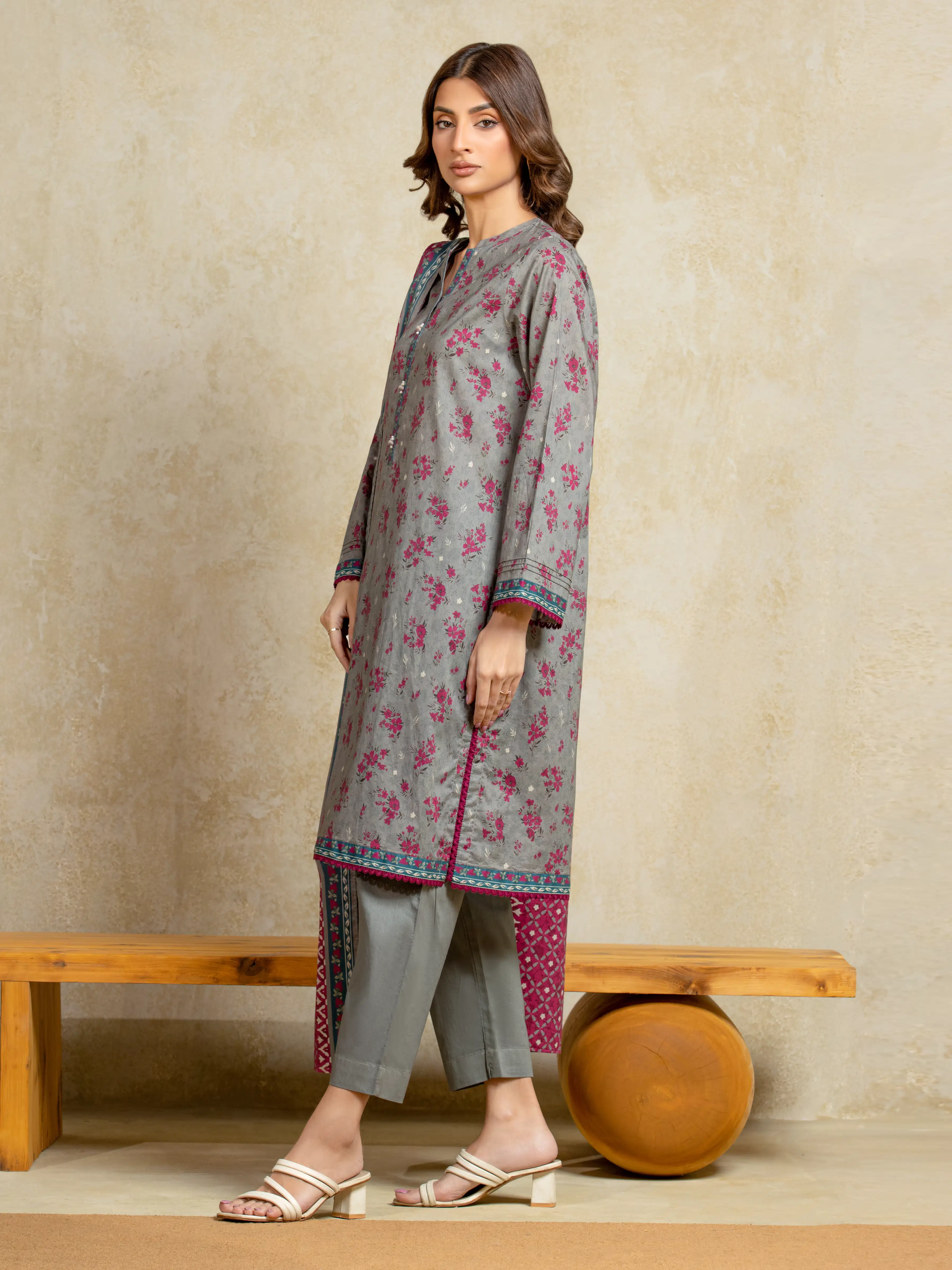 Unstitched Printed Khaddar Suit - EWU5A3-35911-3P - Image 5