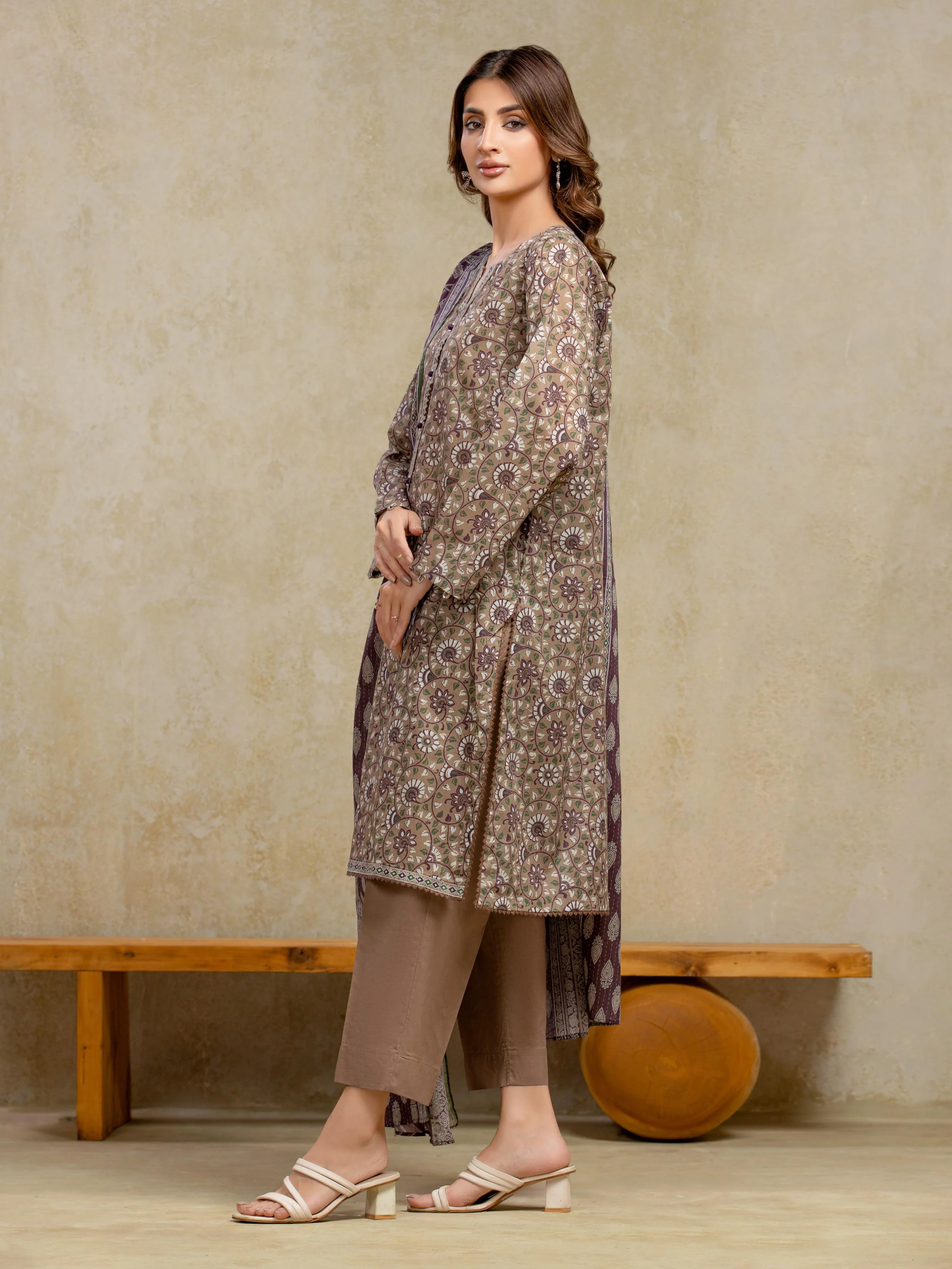 Unstitched Printed Khaddar Suit - EWU5A3-35978-3P - Image 5