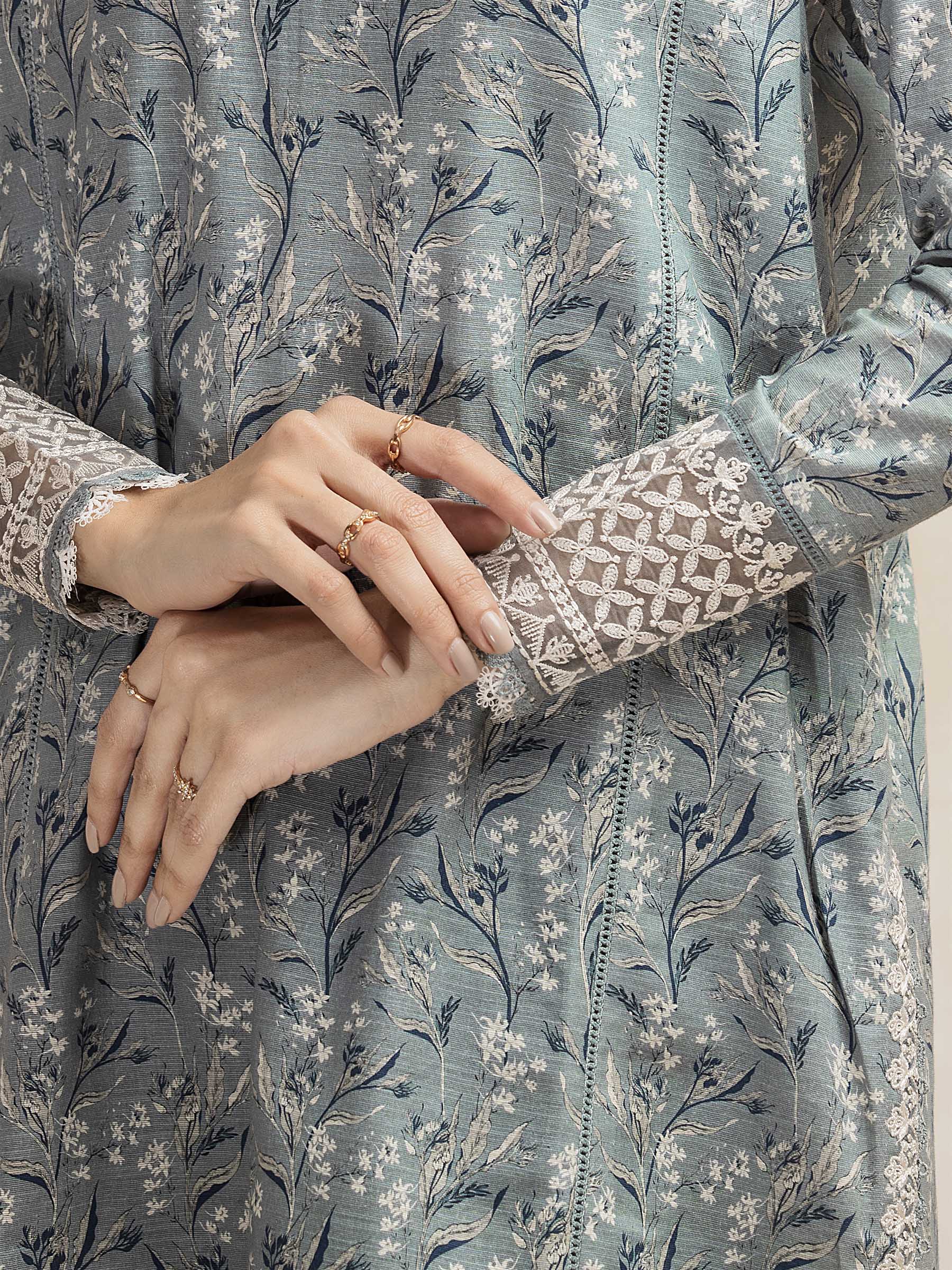 Unstitched Embroidered Khaddar Suit - EWU5V11-30192-3P - Image 3