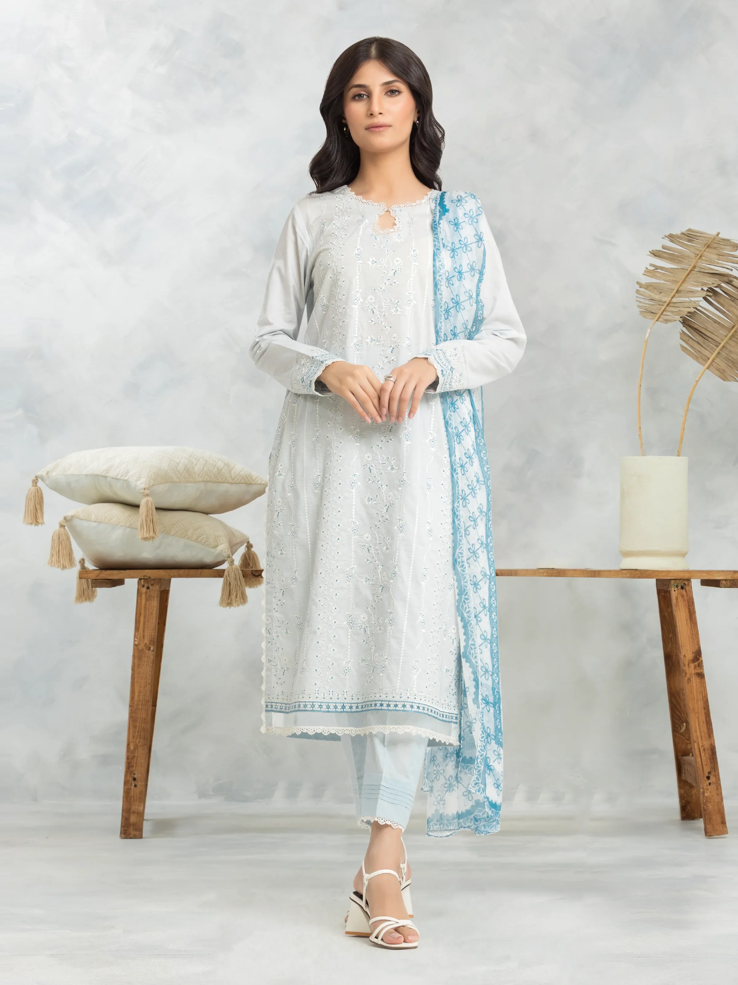 Unstitched Embroidered Cambric Suit - EWU24V2-28614-3P