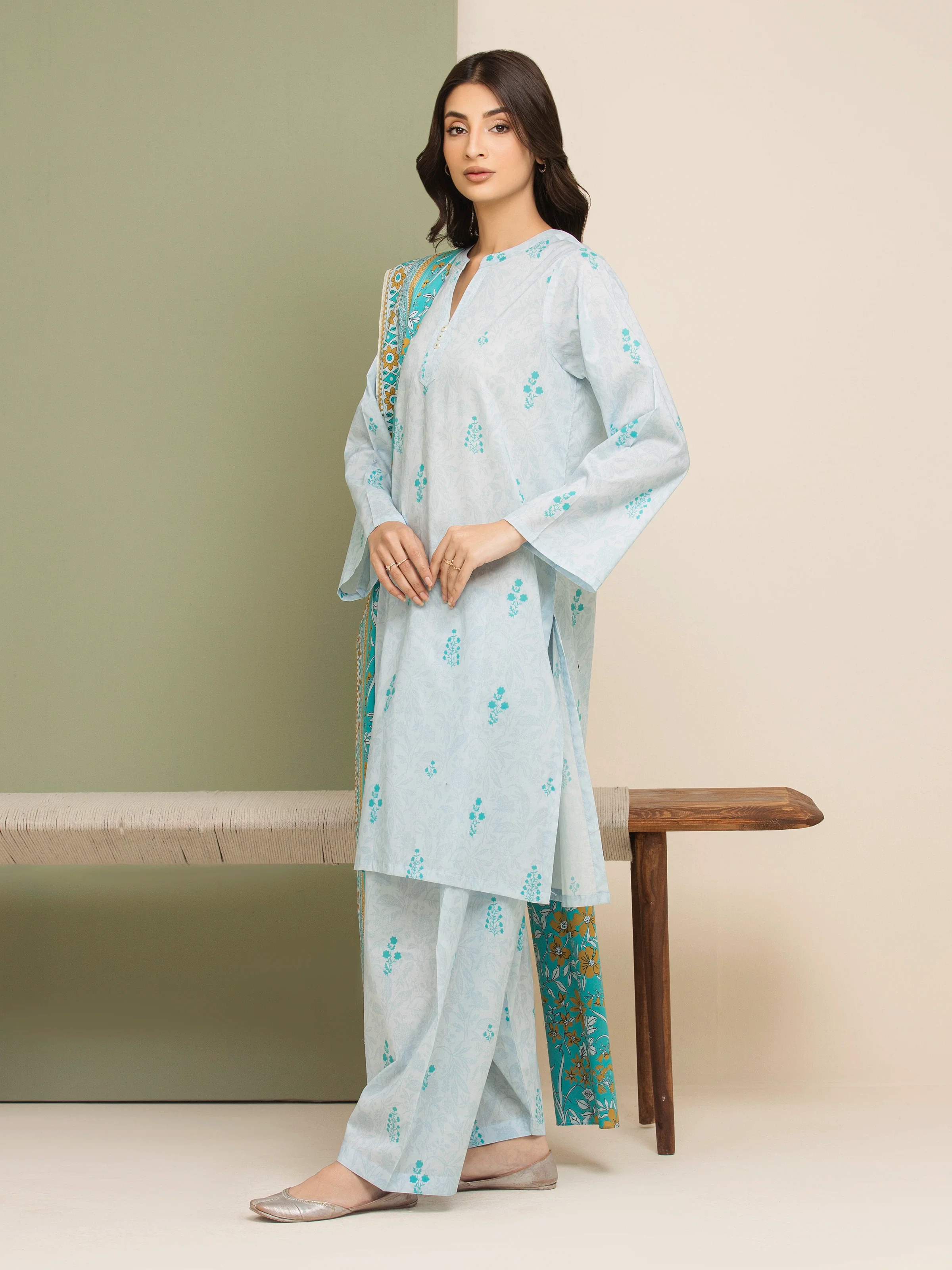 Unstitched Printed Lawn Suit - EWU5A1-35143-3P - Image 3