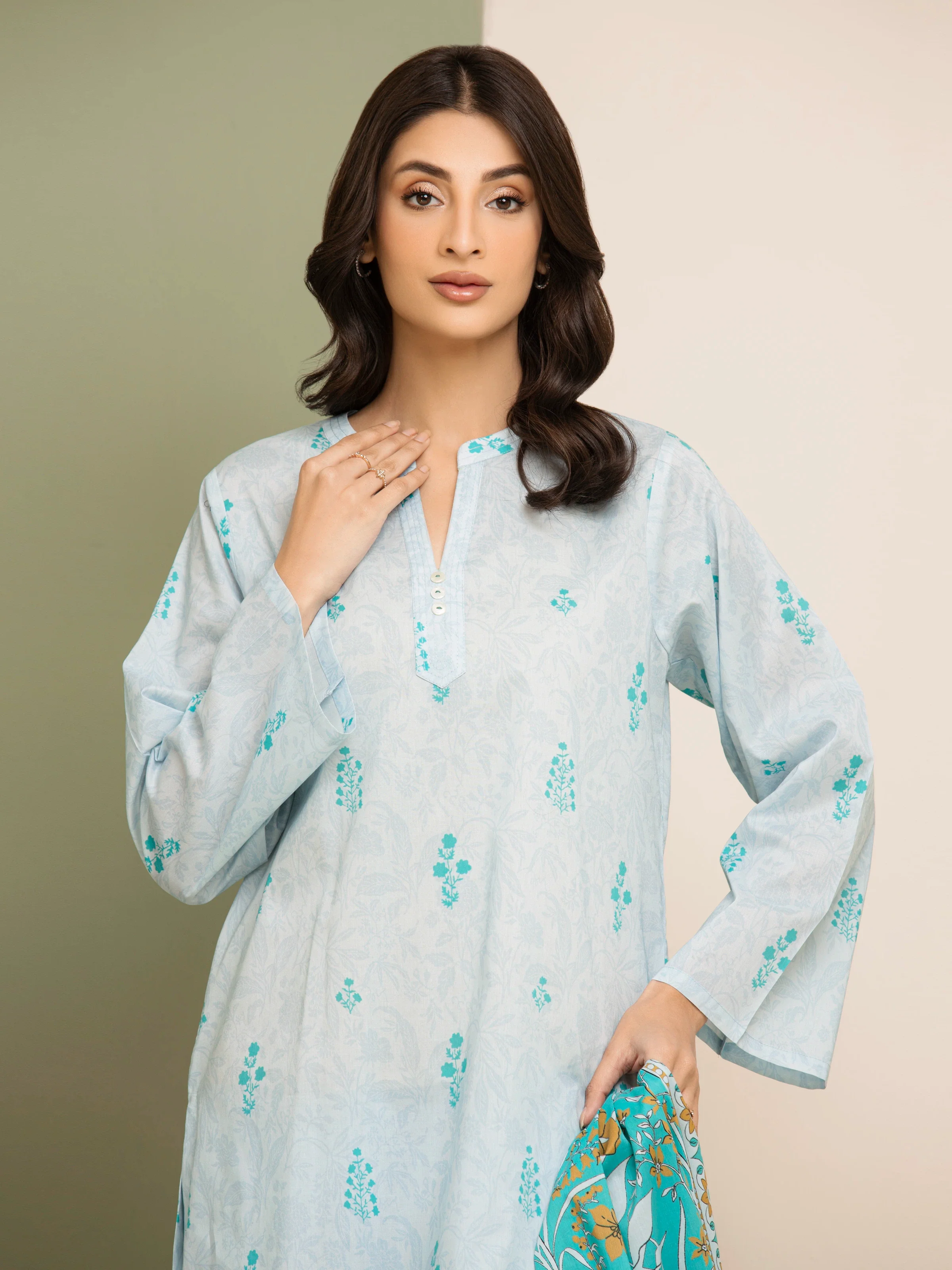 Unstitched Printed Lawn Suit - EWU5A1-35143-3P - Image 4