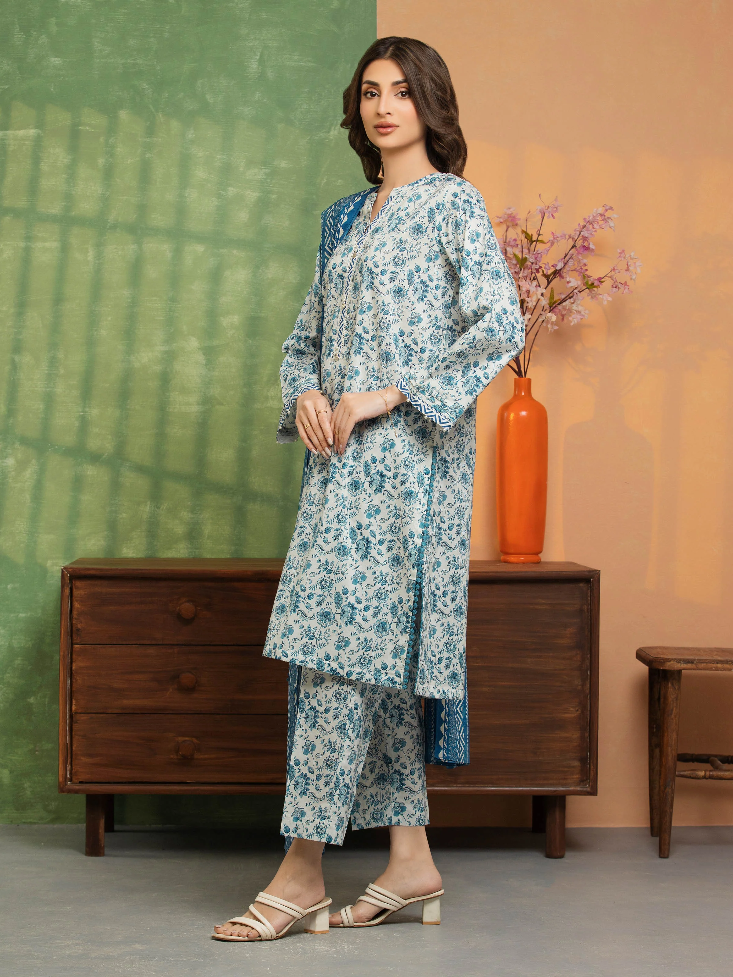 Unstitched Printed Lawn Suit - EWU5A1-35248-3P - Image 5