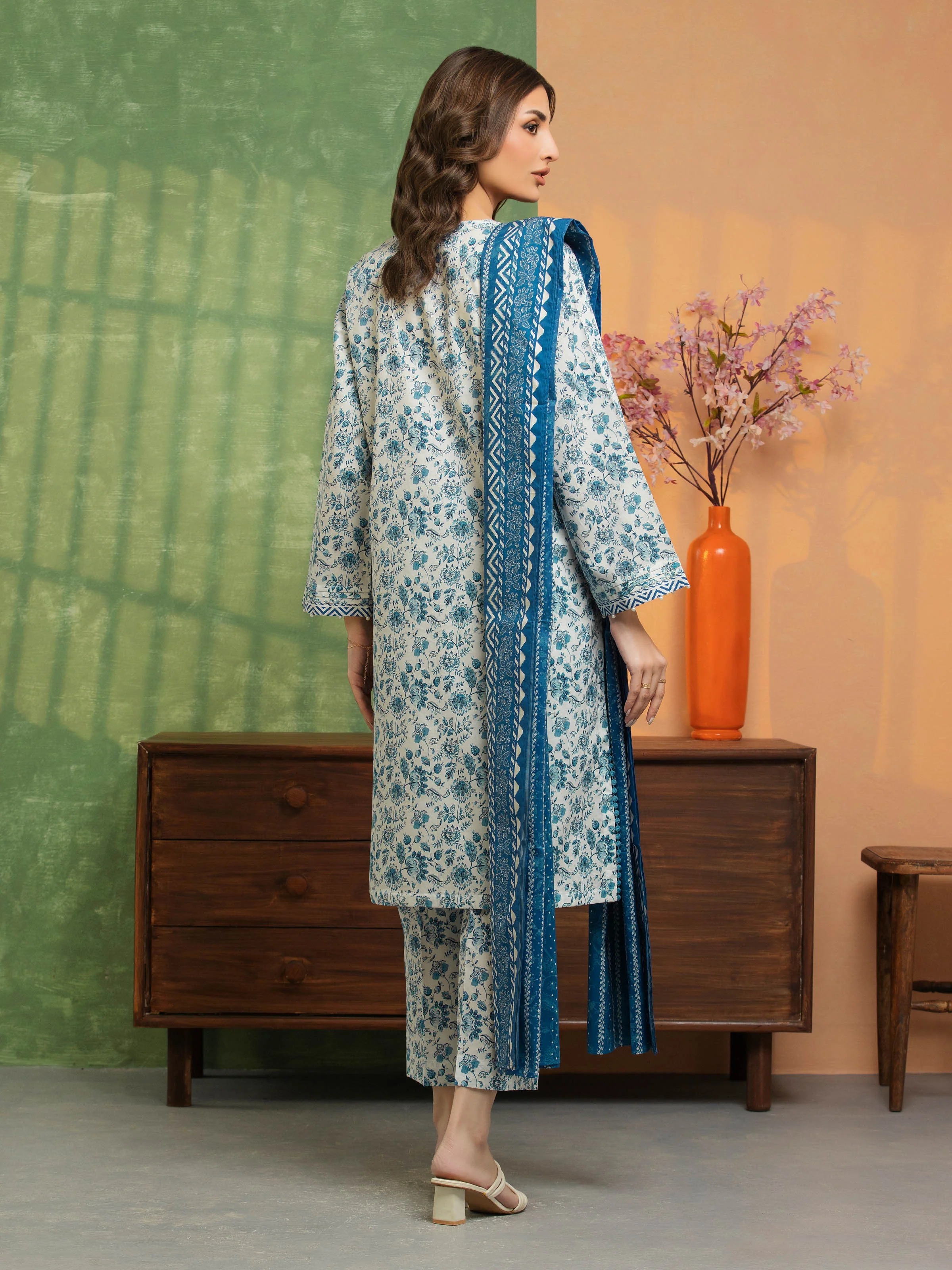 Unstitched Printed Lawn Suit - EWU5A1-35248-3P - Image 6