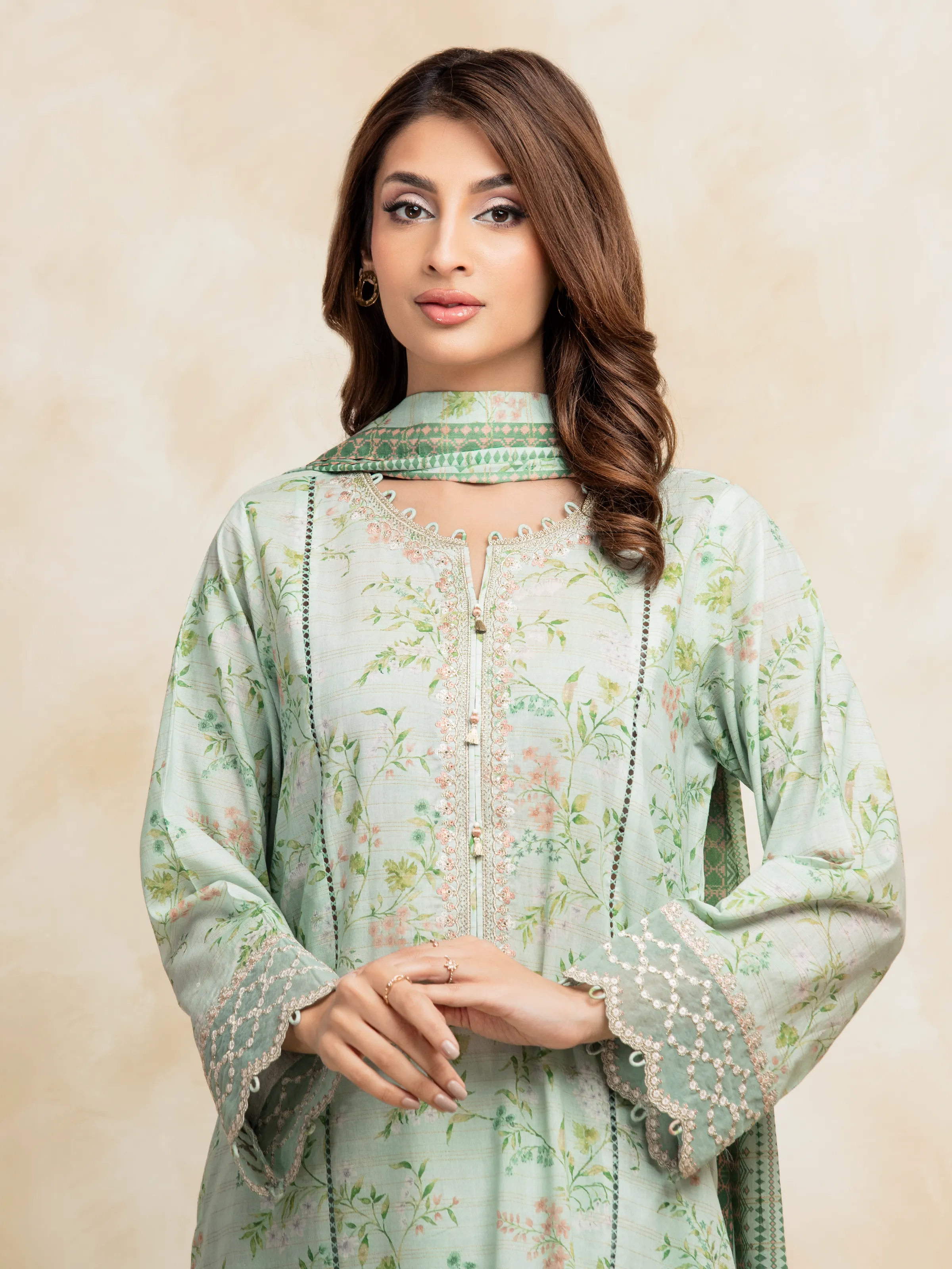 Unstitched Embroidered Lawn Suit - EWU5V1-31180-3P - Image 2