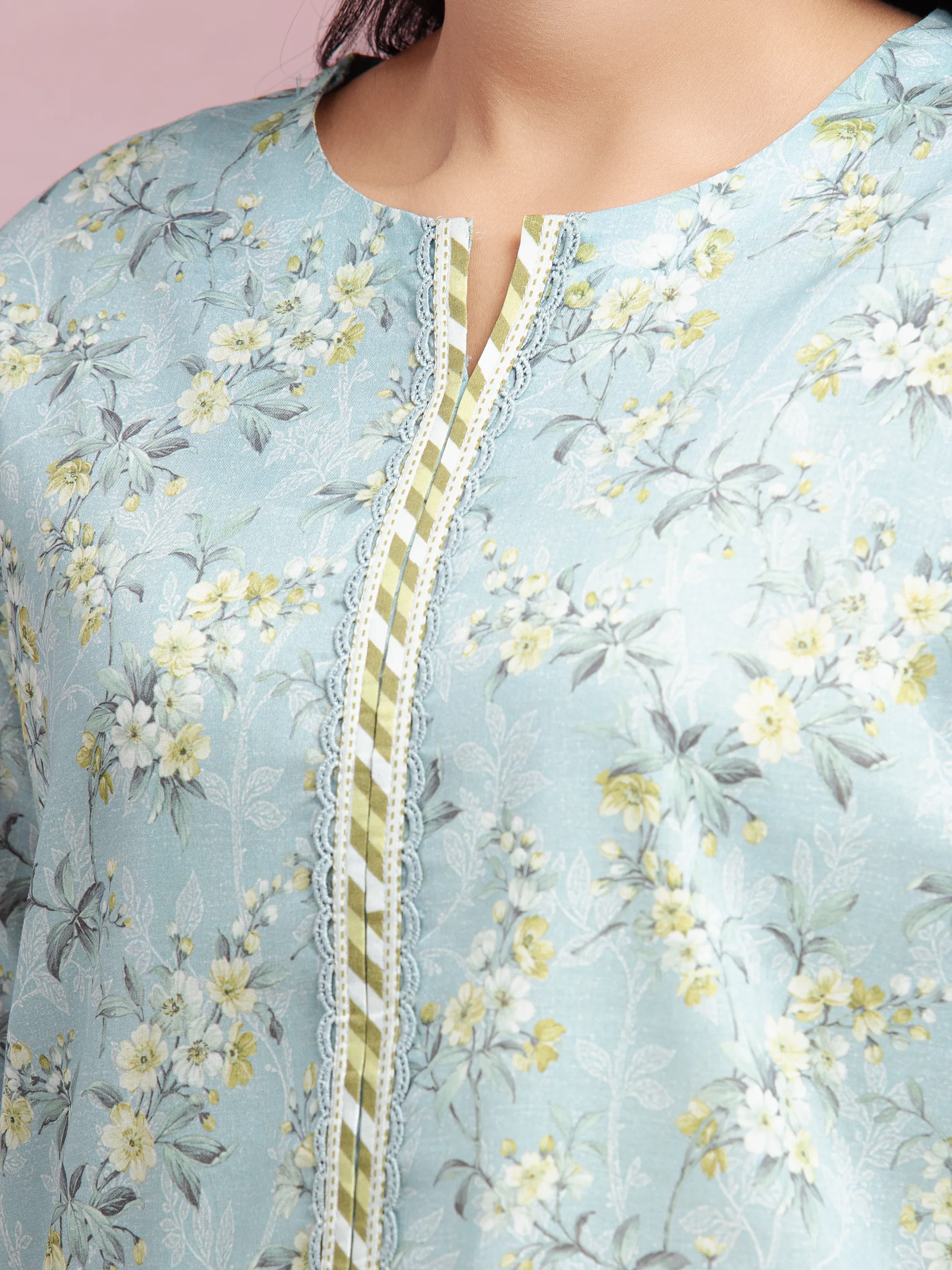 Unstitched Printed Lawn Suit - EWU5A1-35030-3P - Image 4