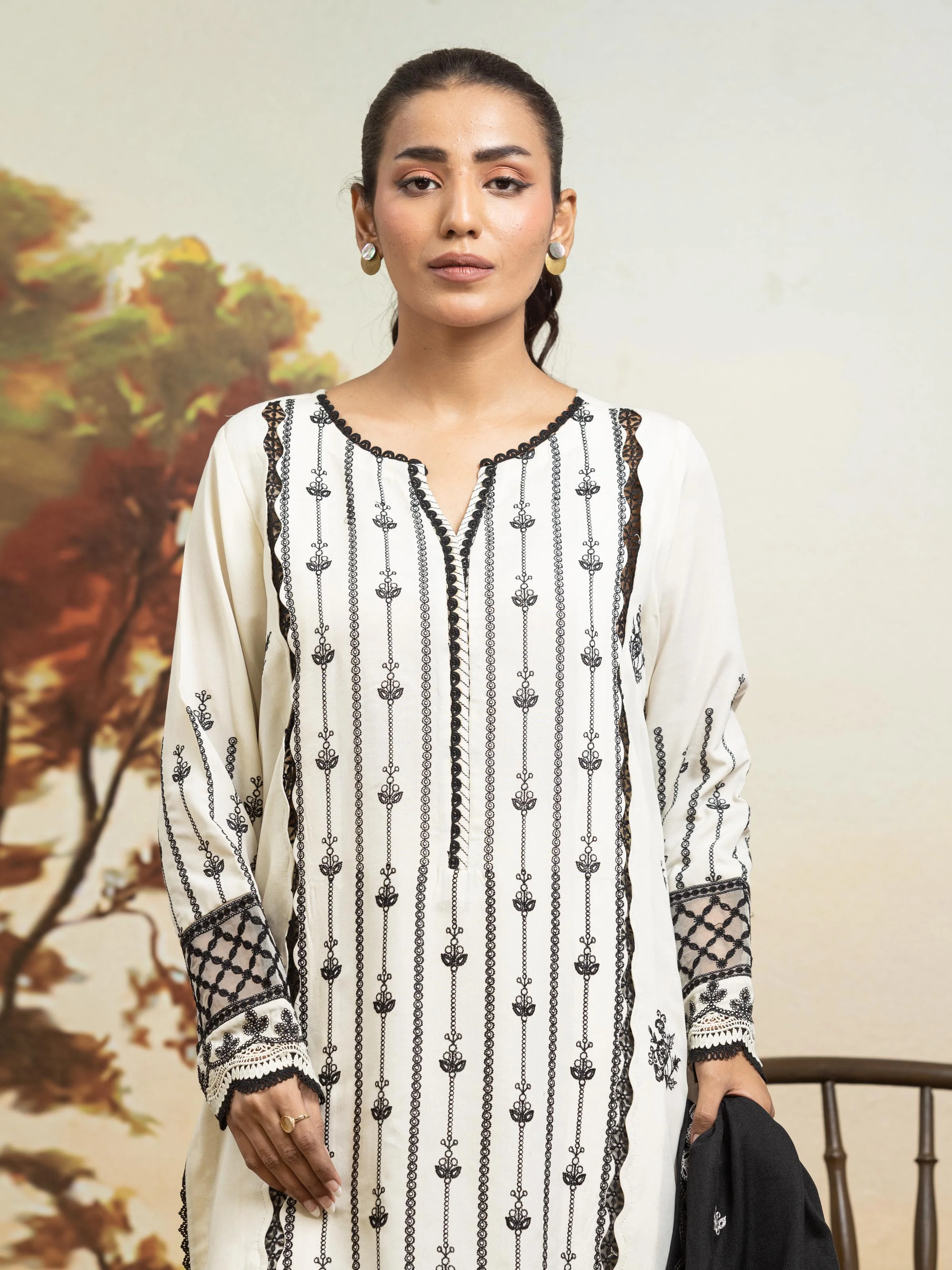 Unstitched Embroidered Khaddar Suit - EWU24V11-30304-3P - Image 2