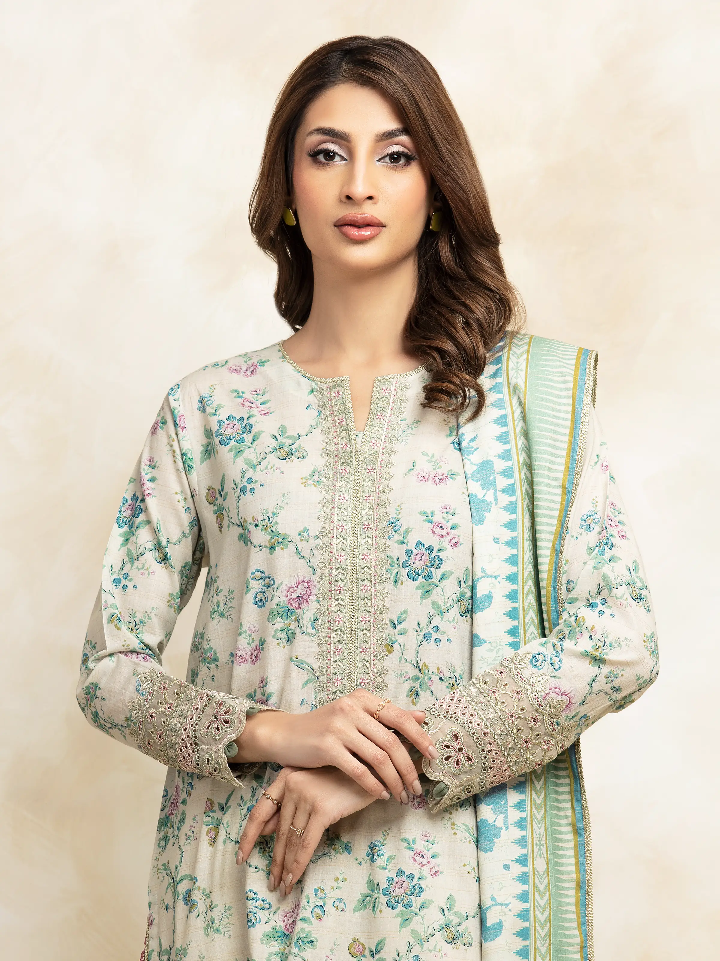 Unstitched Embroidered Lawn Suit - EWU5V1-31183-3P - Image 4