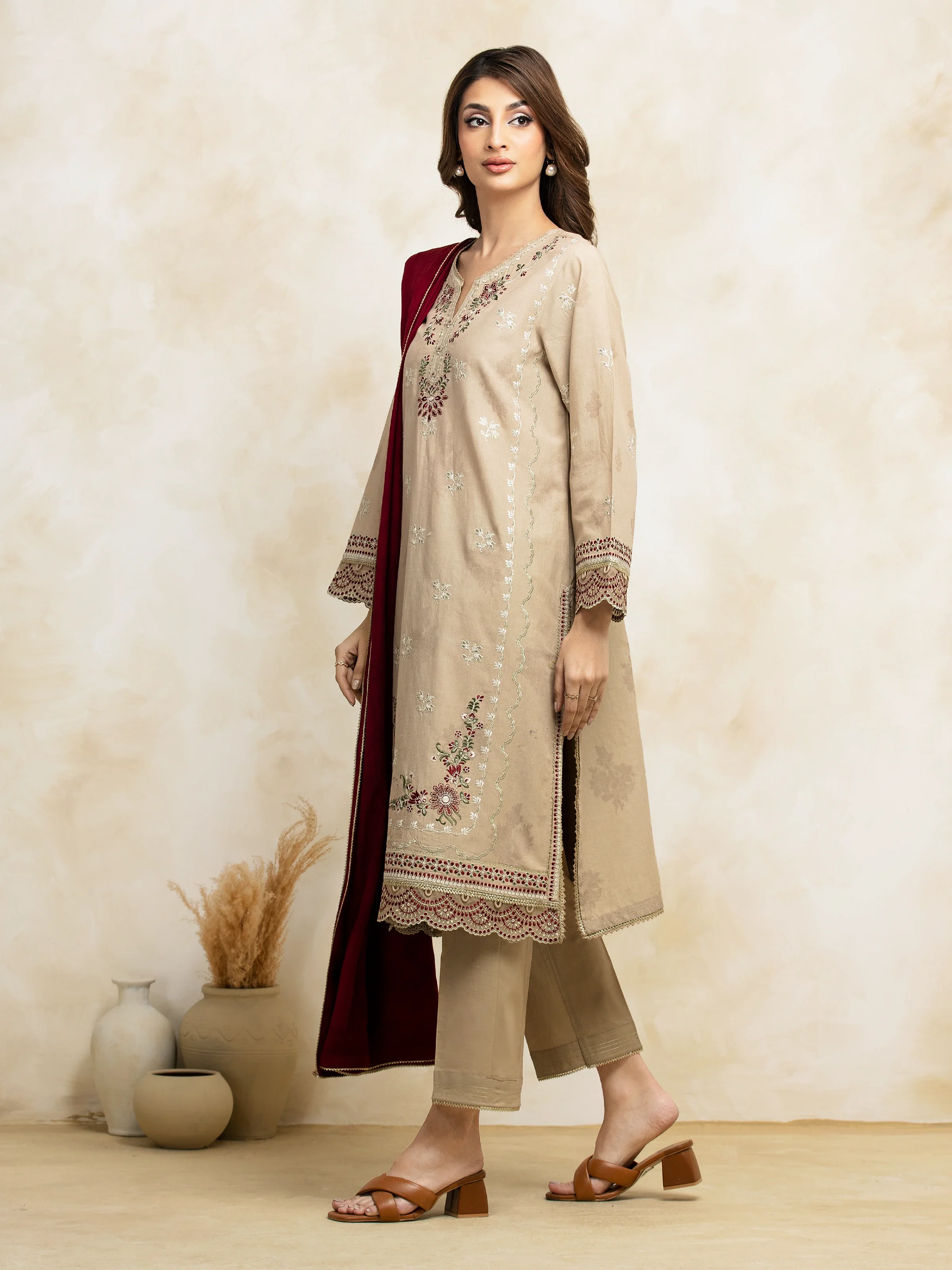 Unstitched Embroidered Jacquard Suit - EWU5V3-31153-3P - Image 3