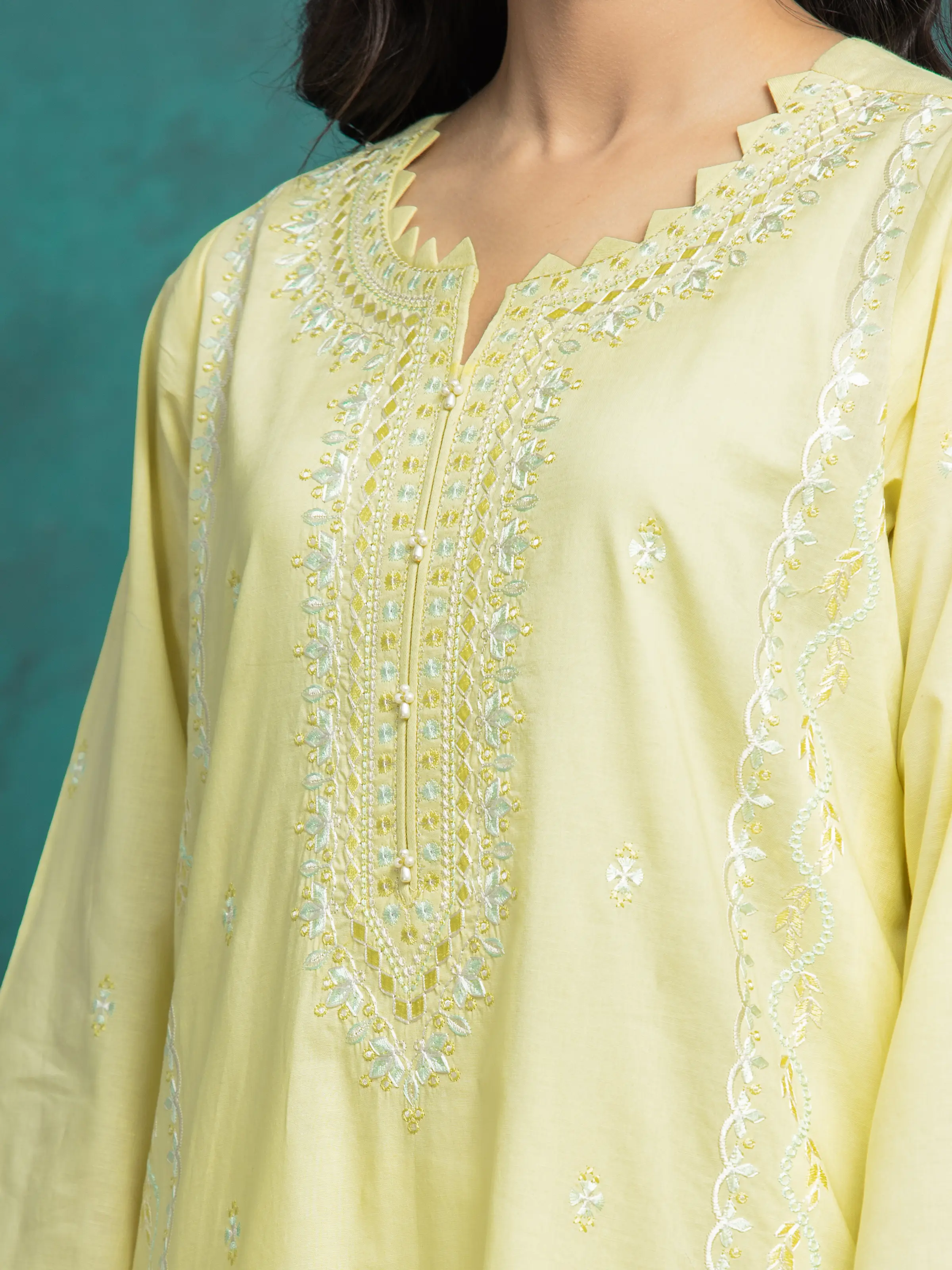 Unstitched Embroidered Cambric Suit - EWU24V2-31010-3P - Image 4