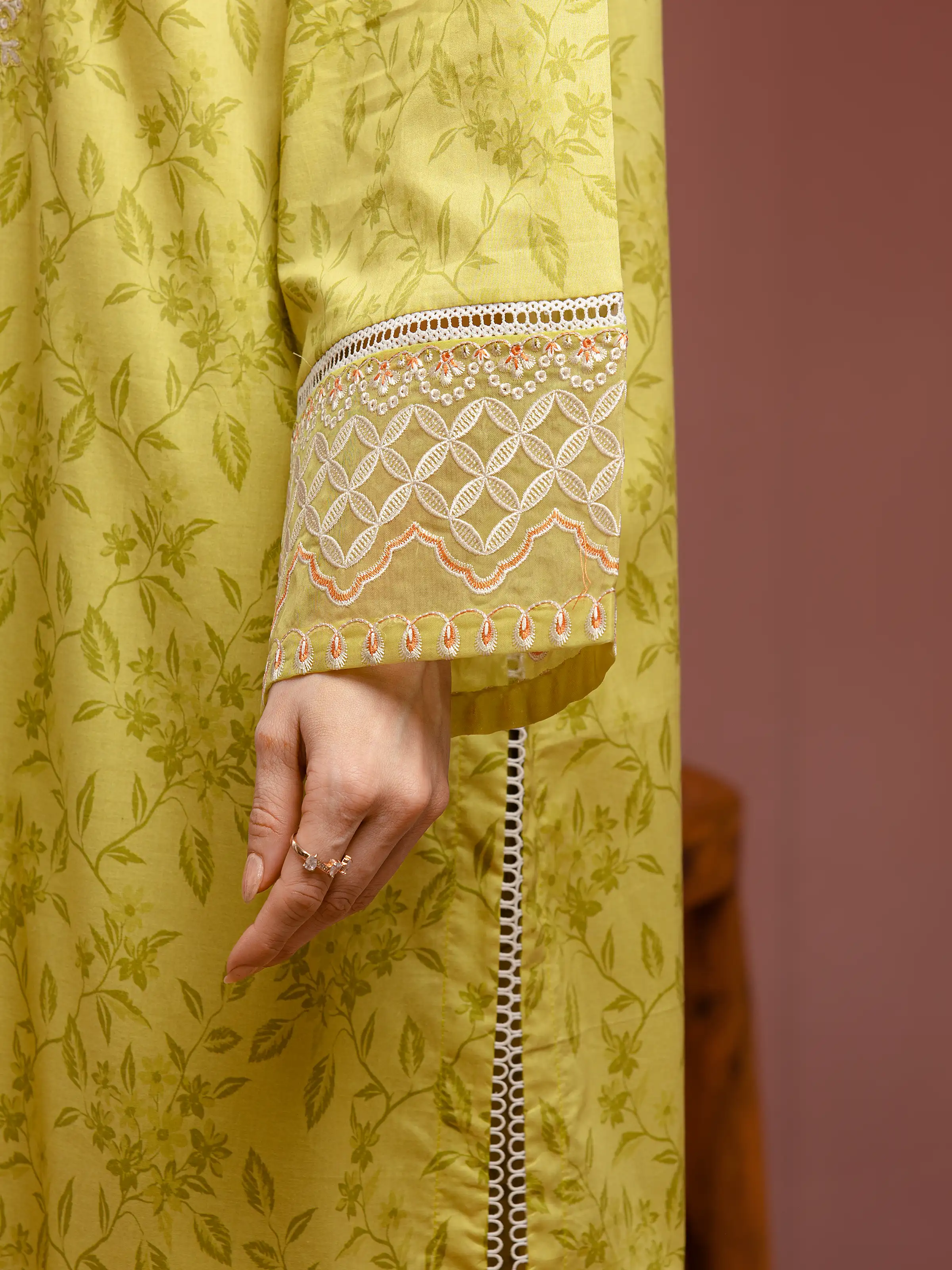 Unstitched Embroidered Cambric Suit - EWU5V2-31070-3P - Image 3