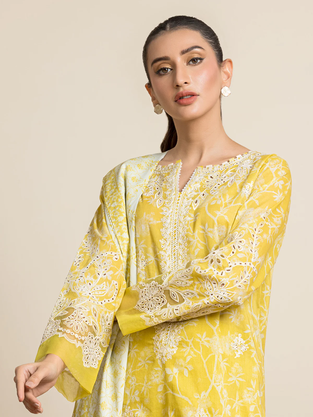 Unstitched Embroidered Lawn Suit - EWU24V1-30037-3P - Image 2