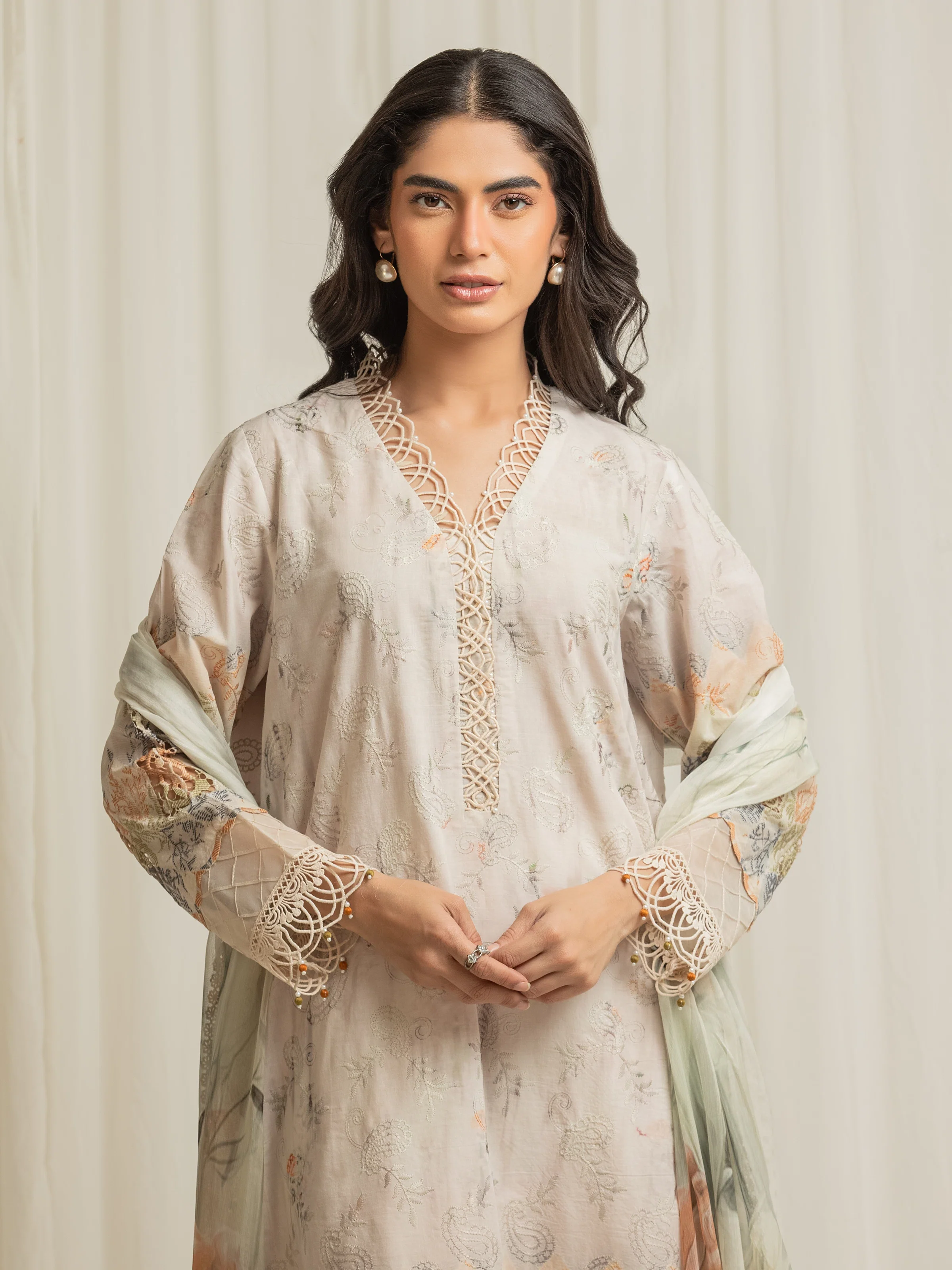 Unstitched Embroidered Cambric Suit - EWU6V2-33501-3P - Image 2