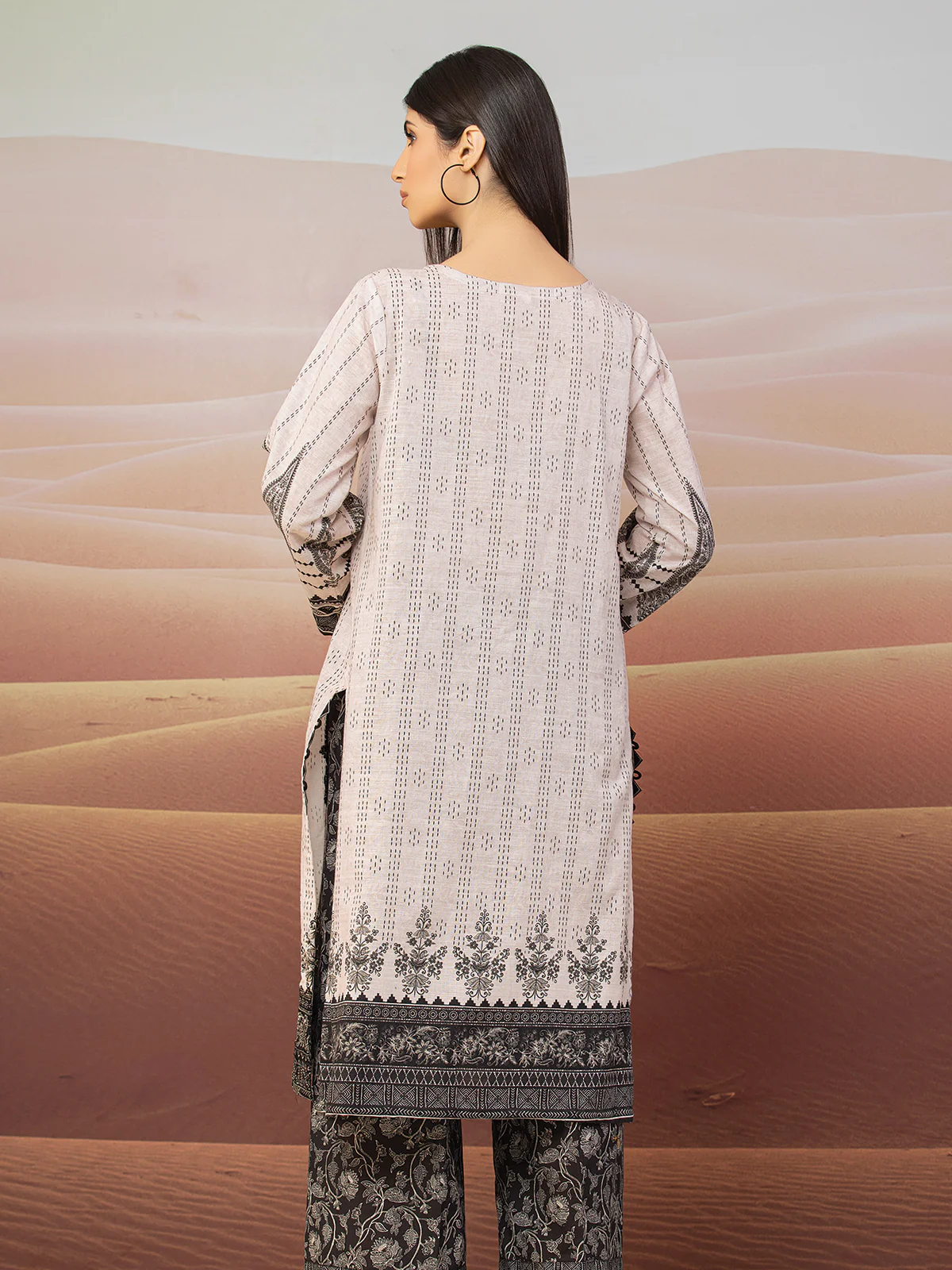 Unstitched Embroidered Khaddar Shirt - EWU22V11-25034S - Image 2