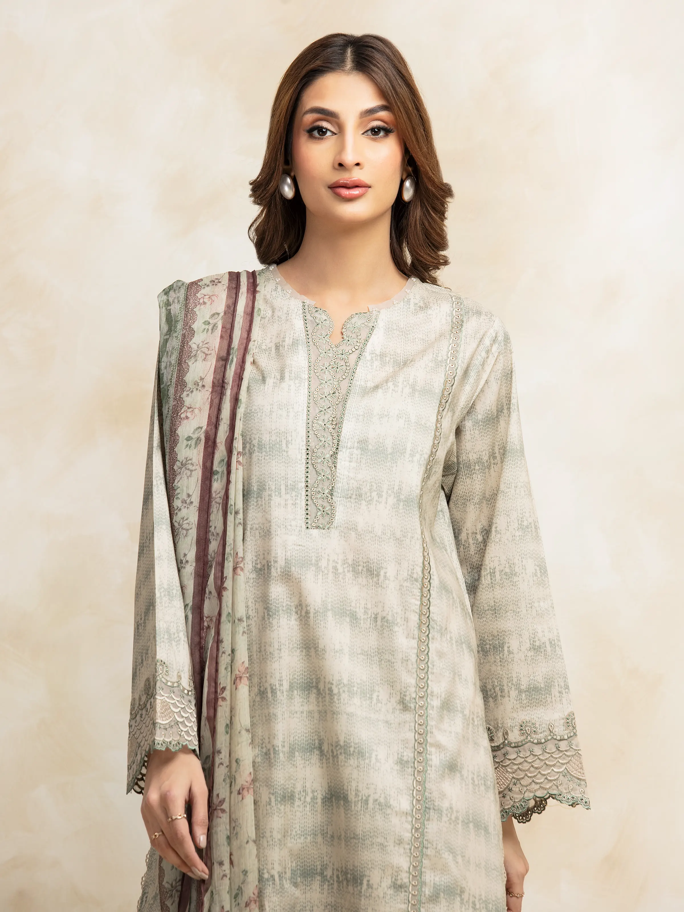 Unstitched Embroidered Lawn Suit - EWU5V1-31092-3P - Image 2