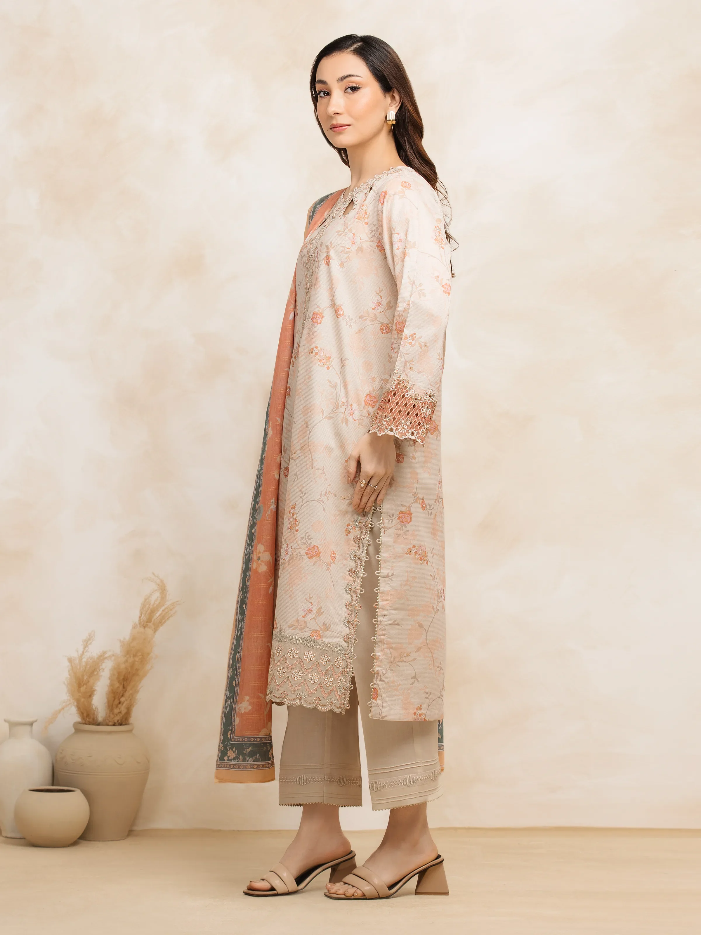 Unstitched Embroidered Lawn Suit - EWU5V1-31203-3P - Image 5