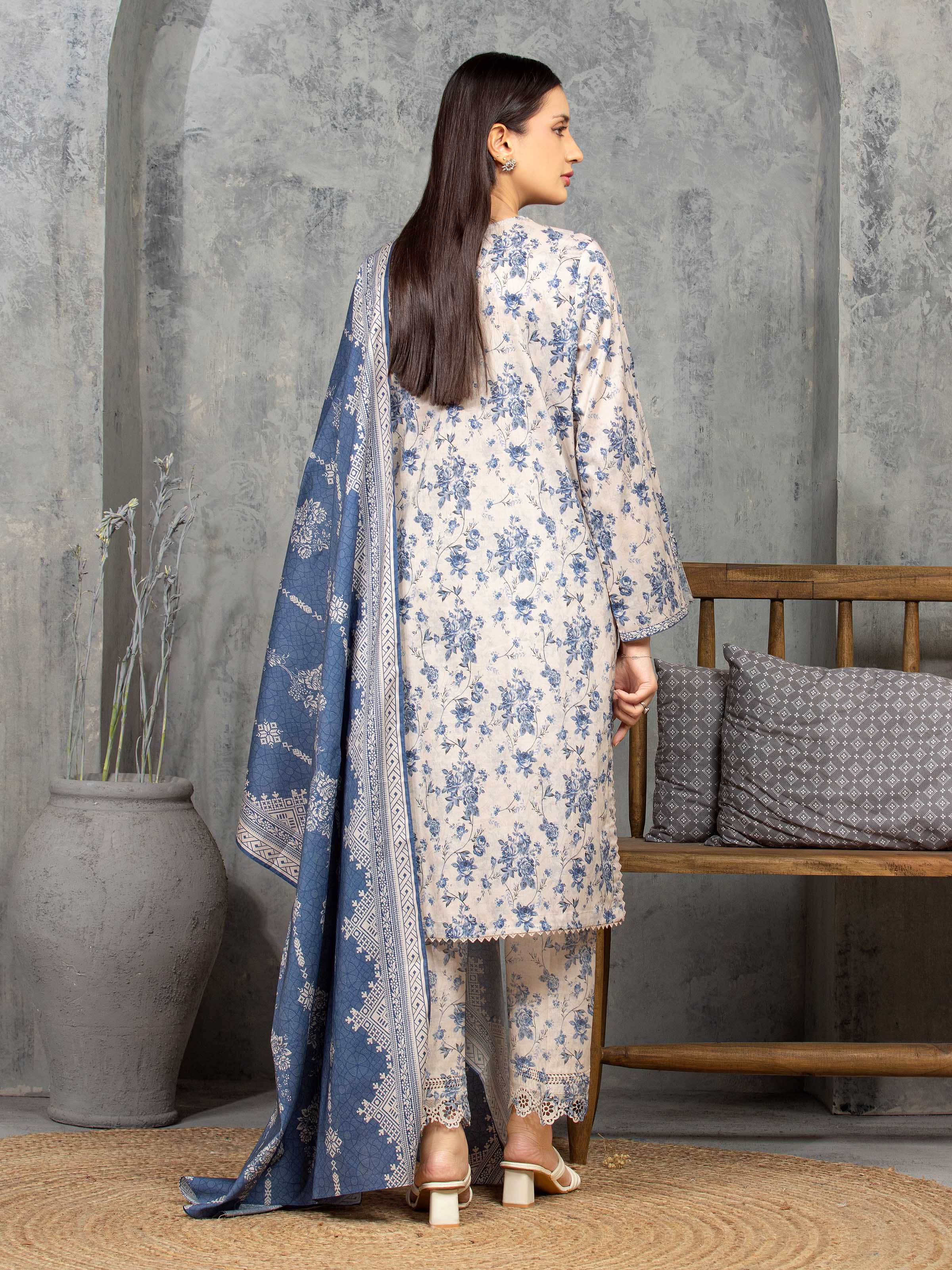 Unstitched Printed Cambric Suit - EWU5A2-35839-3P - Image 5