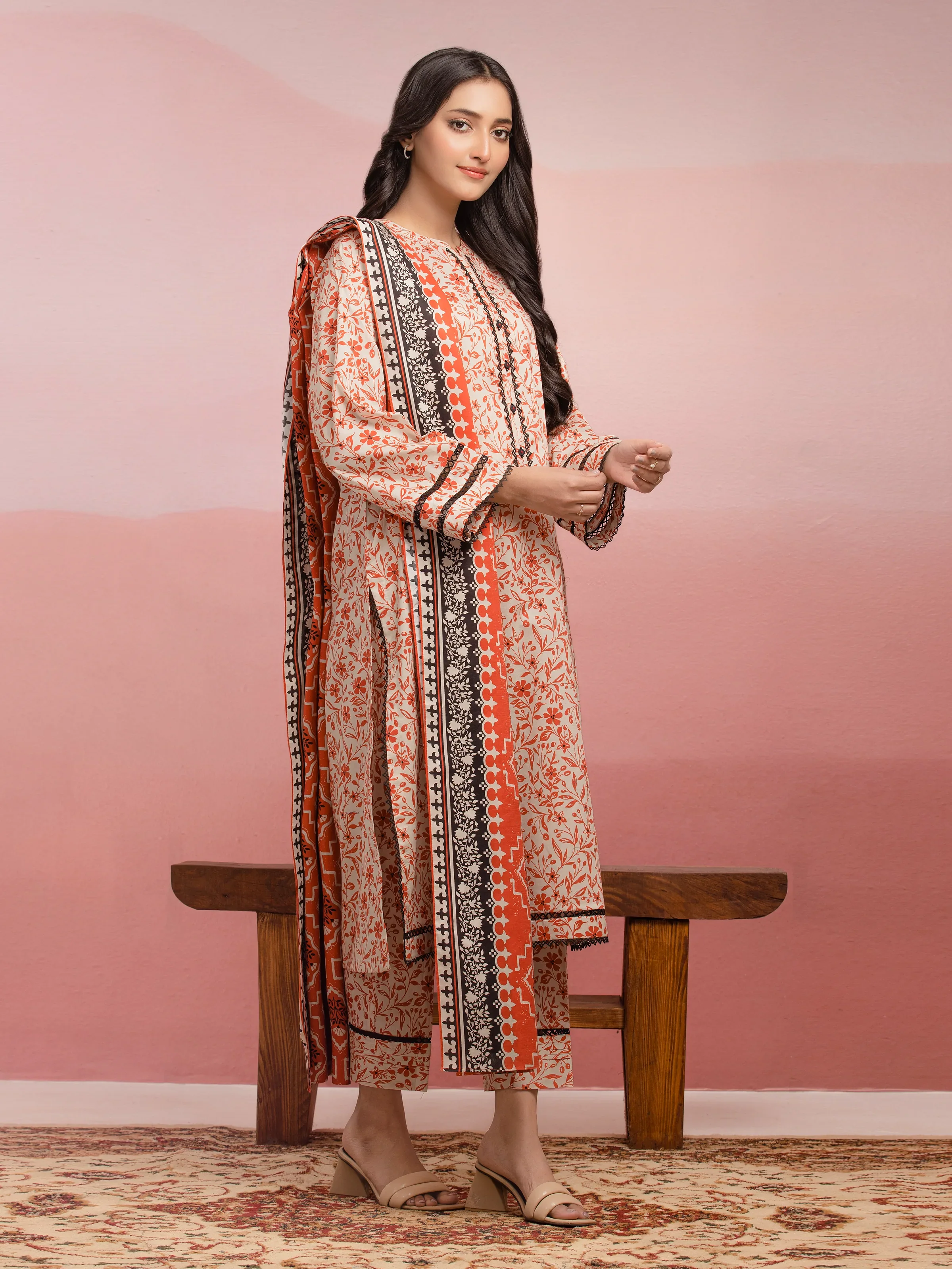 Unstitched Printed Lawn Suit - EWU5A1-35126-3P - Image 3
