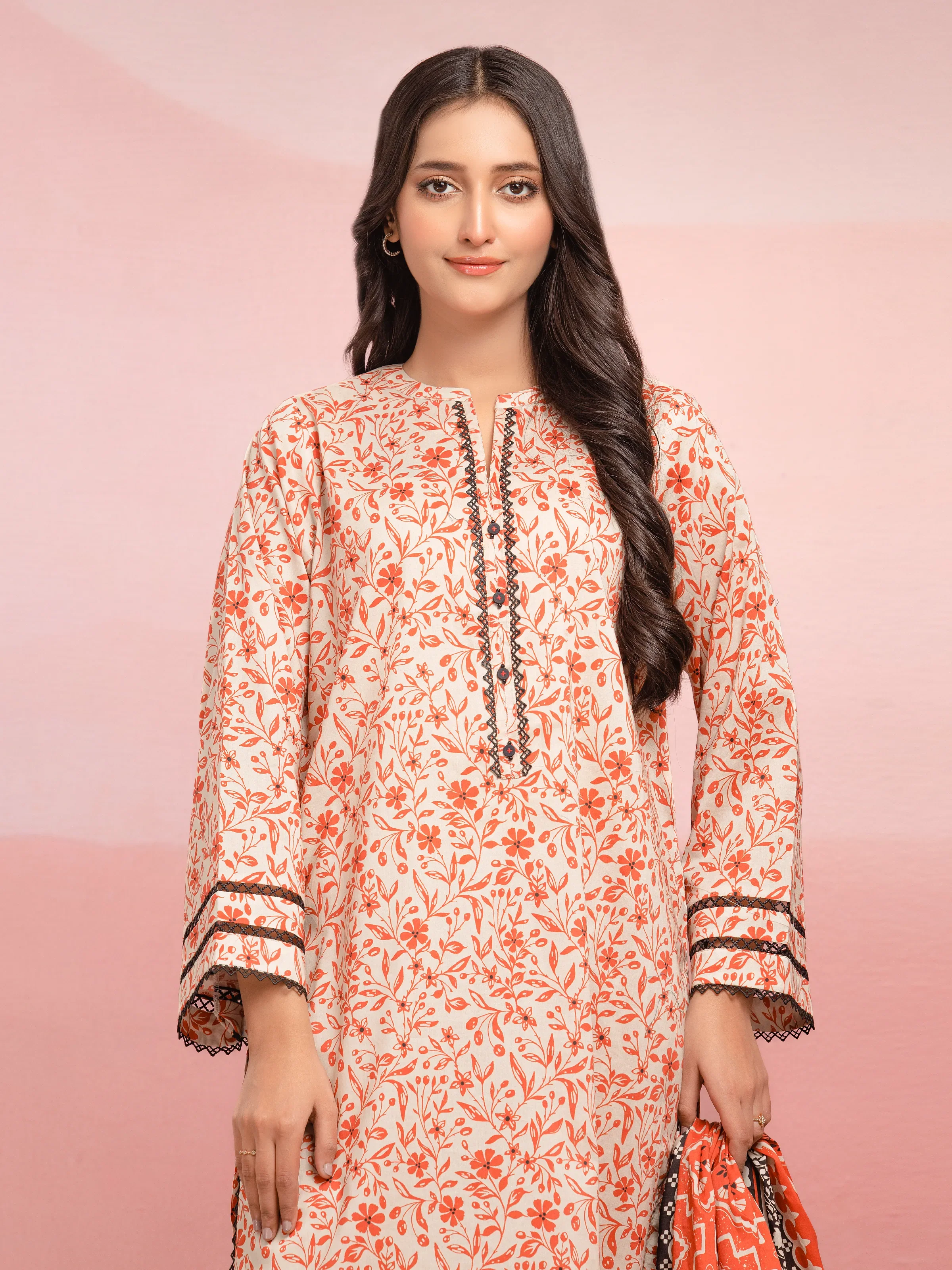 Unstitched Printed Lawn Suit - EWU5A1-35126-3P - Image 4