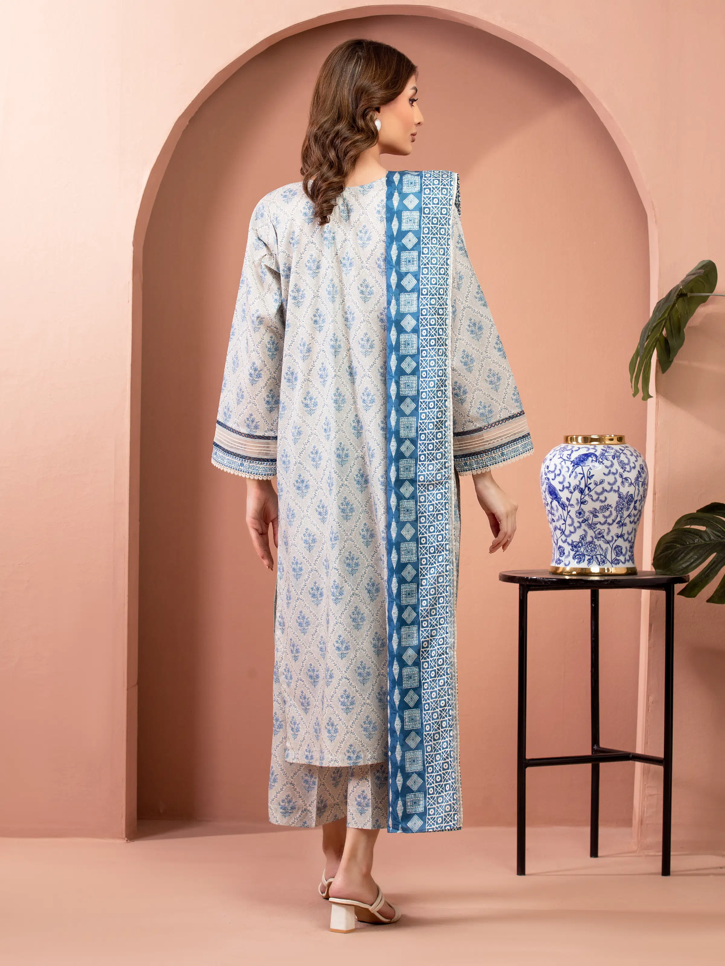 Unstitched Printed Lawn Suit - EWU5A1-35132-3P - Image 5