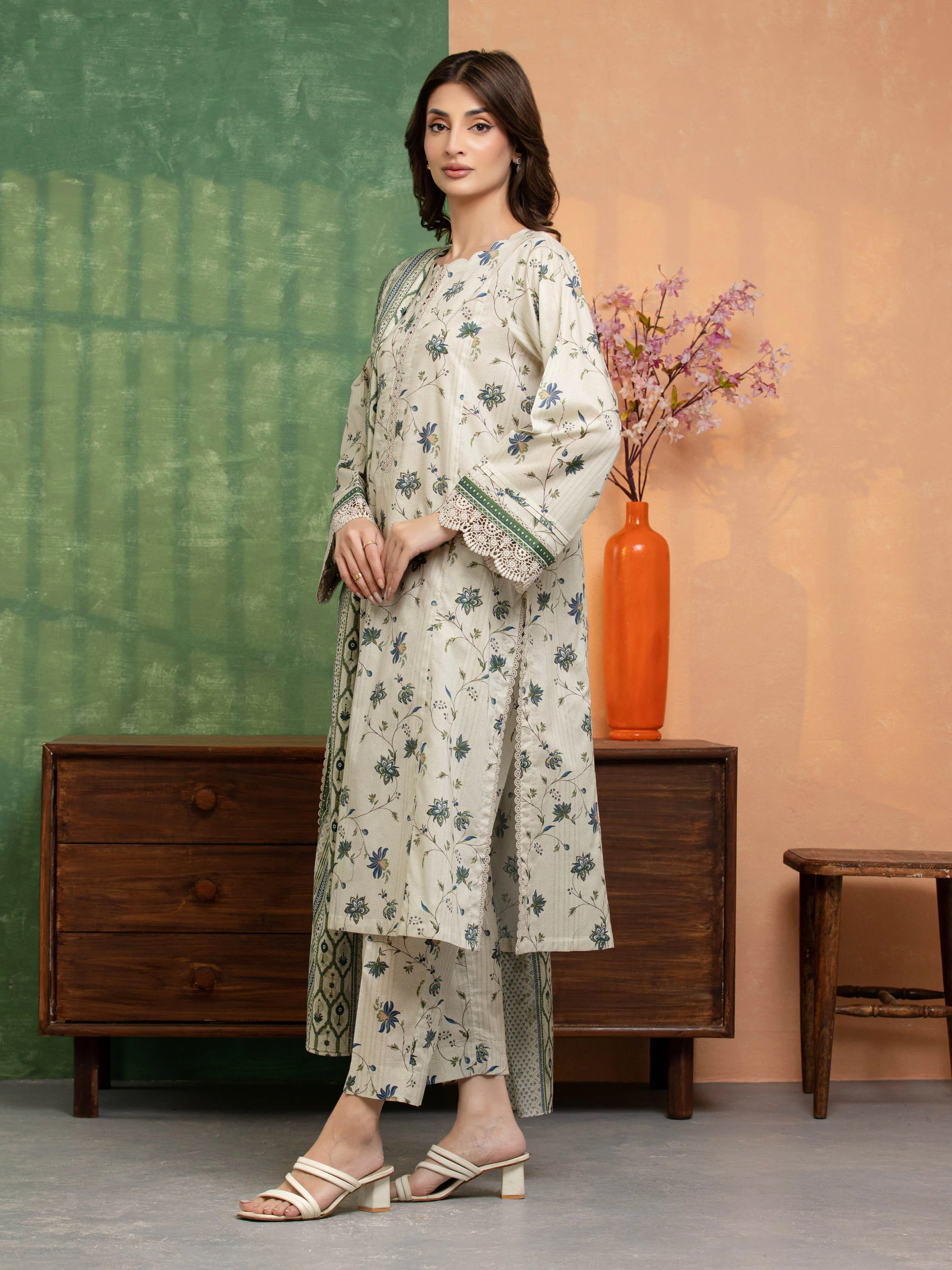 Unstitched Printed Lawn Suit - EWU5A1-35671-3P - Image 5
