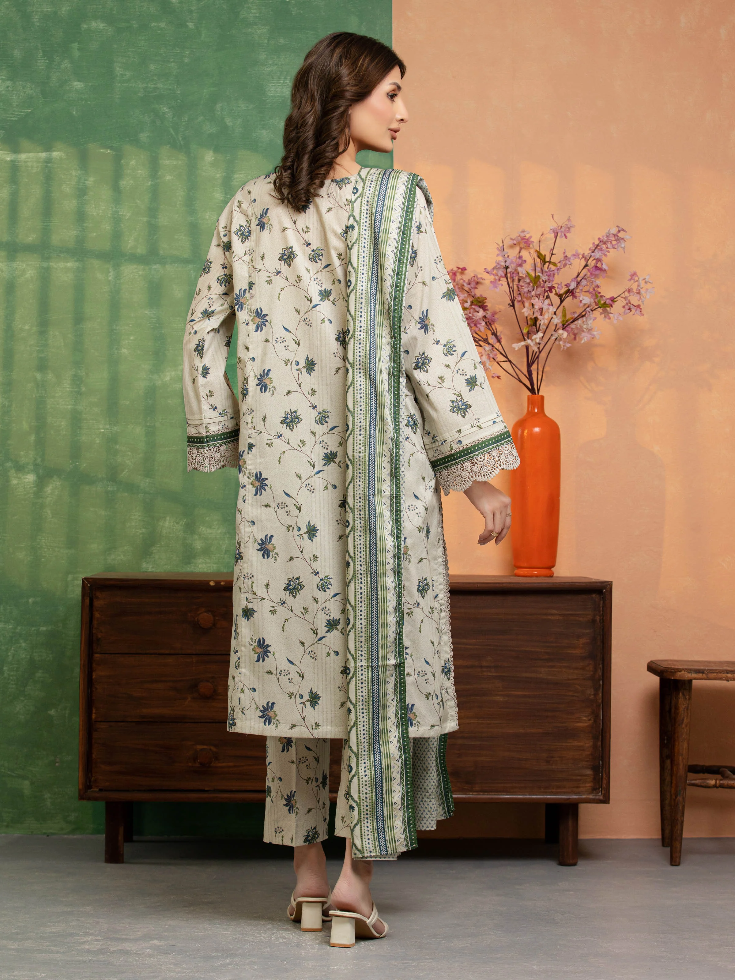 Unstitched Printed Lawn Suit - EWU5A1-35671-3P - Image 6