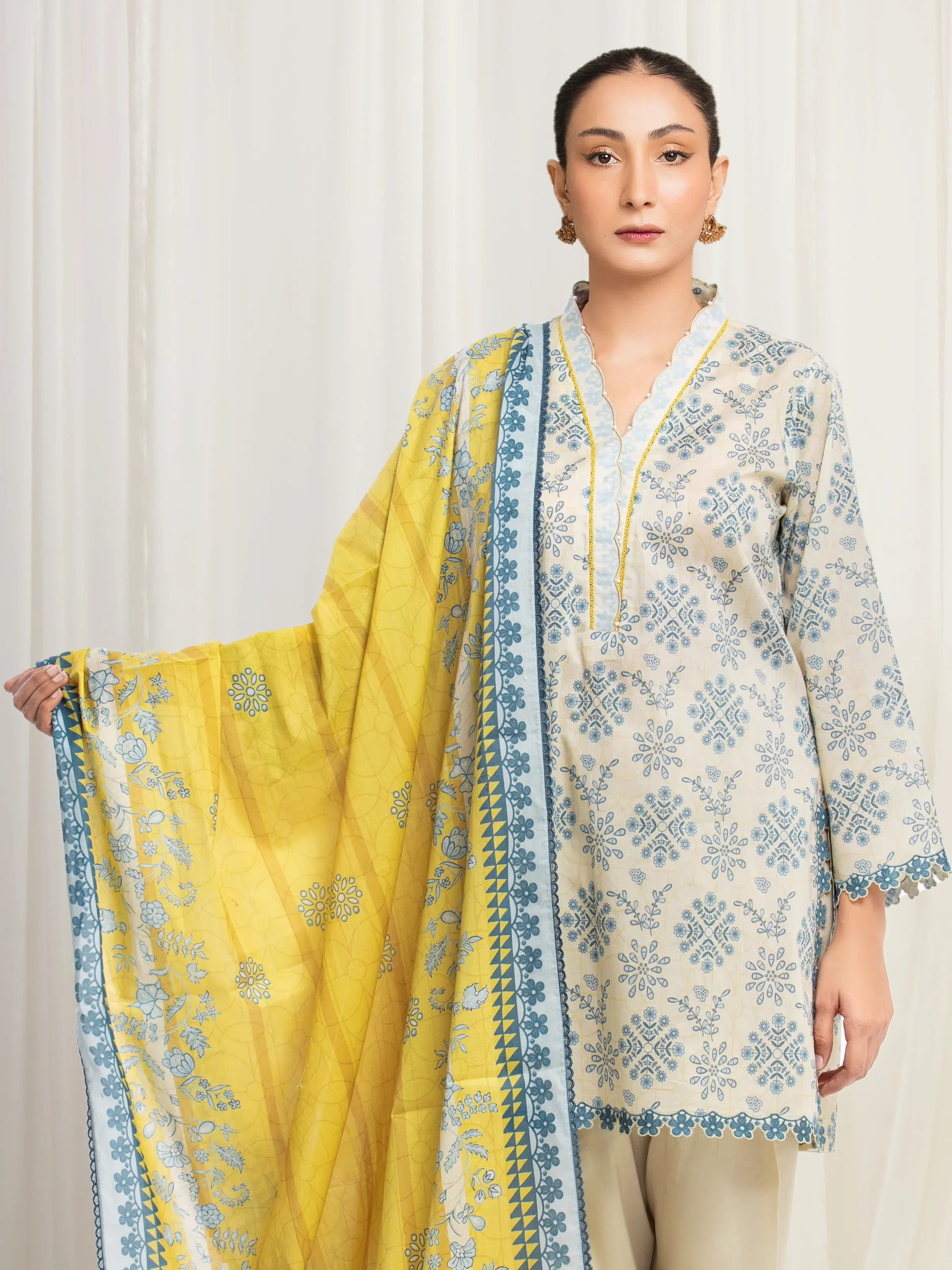 Unstitched Printed Lawn Suit - EWU6A1-36534-3P - Image 2