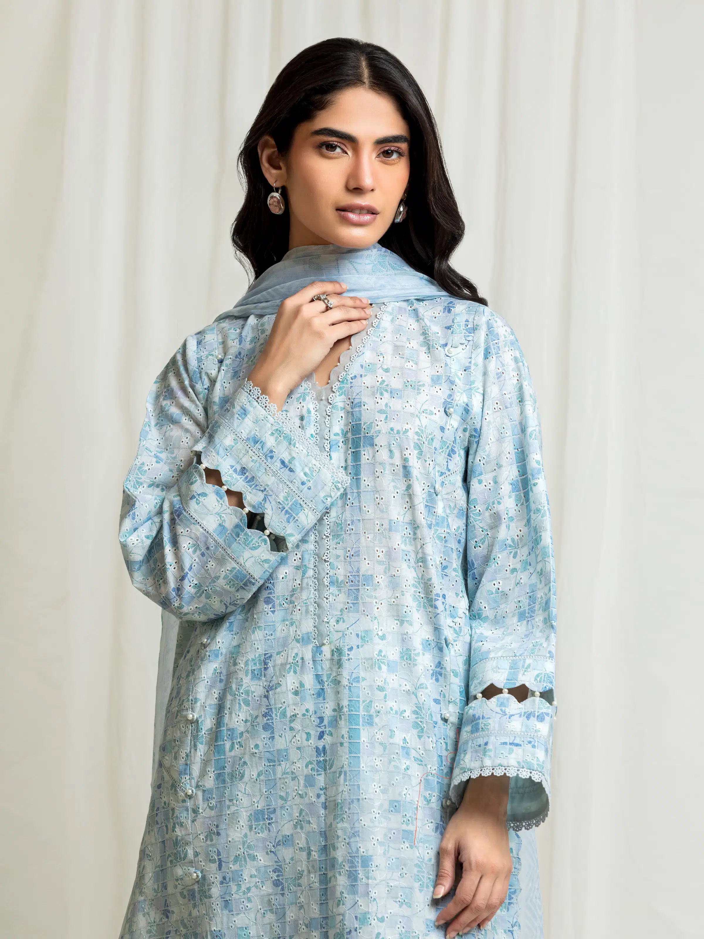 Unstitched Embroidered Cambric Suit - EWU6V2-33508-3P - Image 2