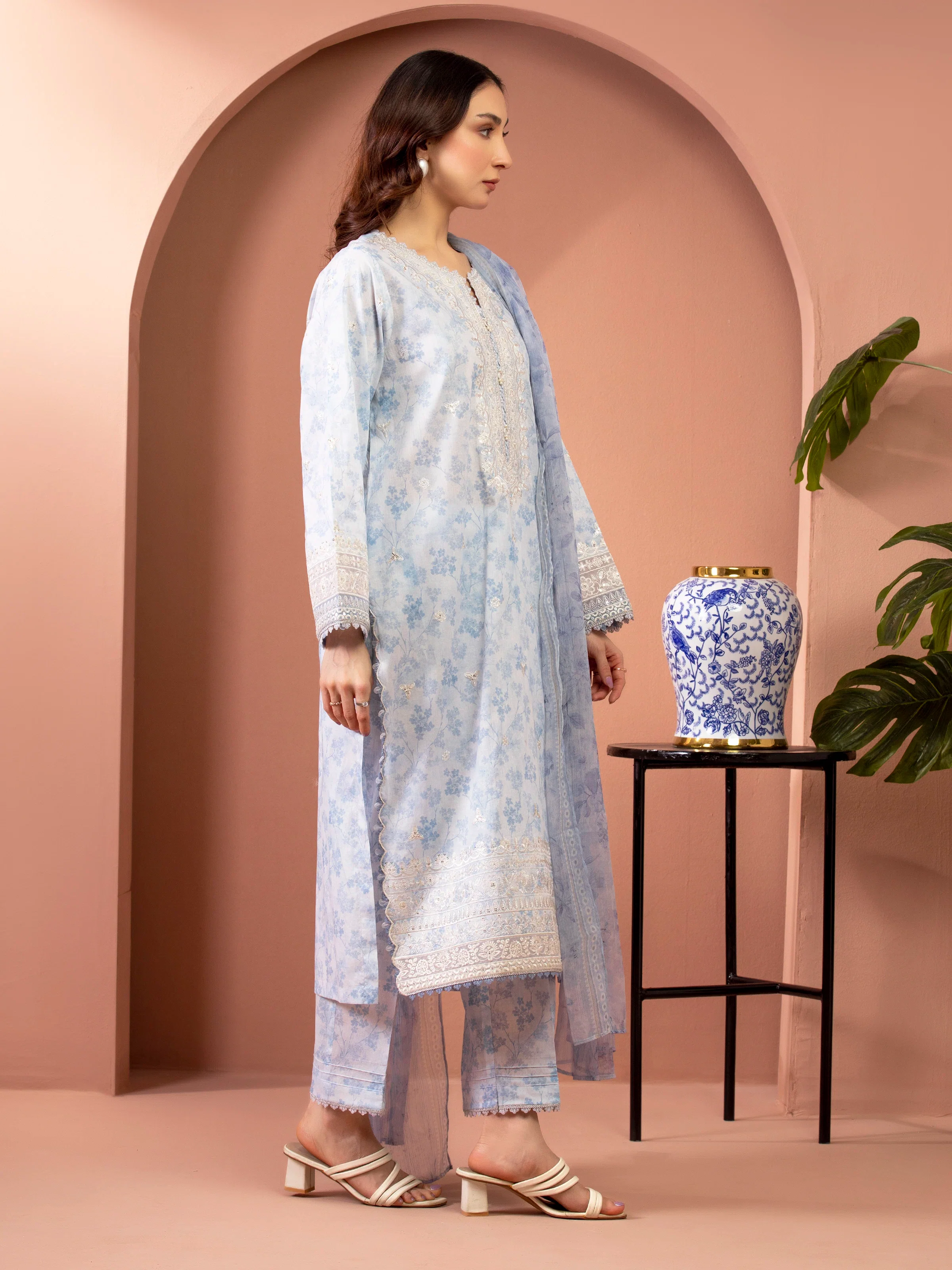Unstitched Embroidered Lawn Suit - EWU5V1-31458-3P - Image 4