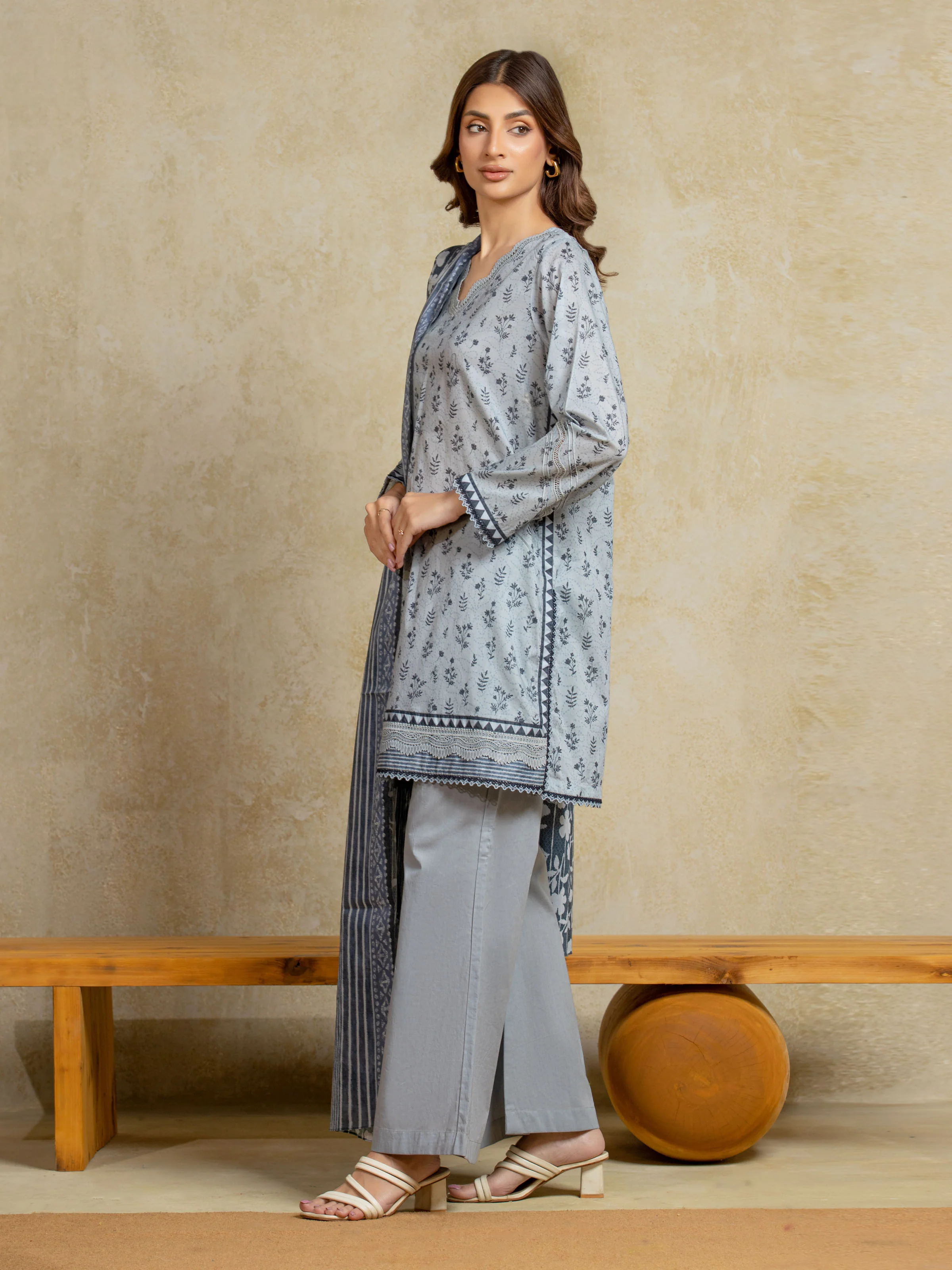 Unstitched Printed Khaddar Suit - EWU5A3-35924-3P - Image 5