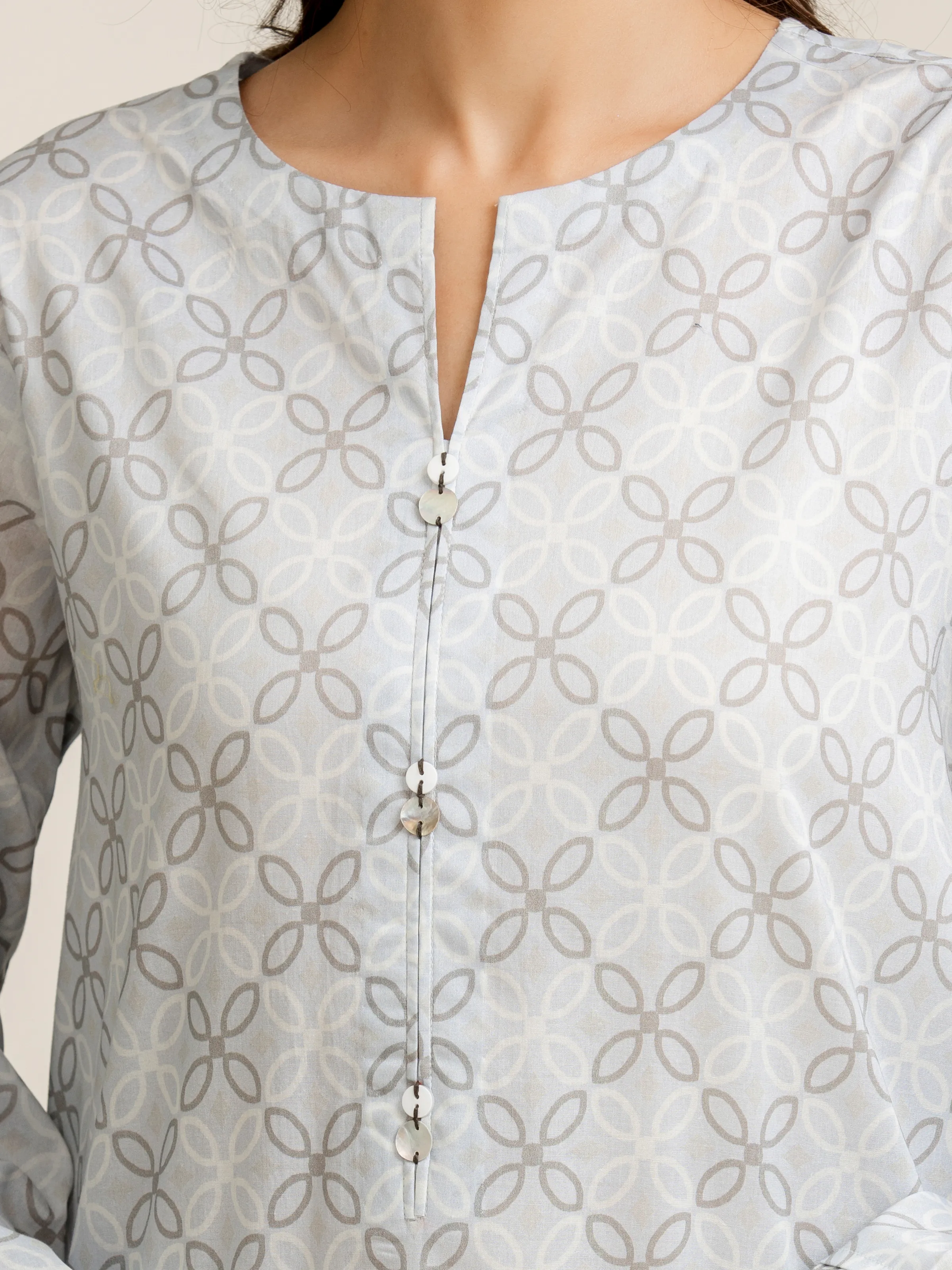 Unstitched Printed Lawn Shirt Trouser - EWU5A1-35158ST - Image 2