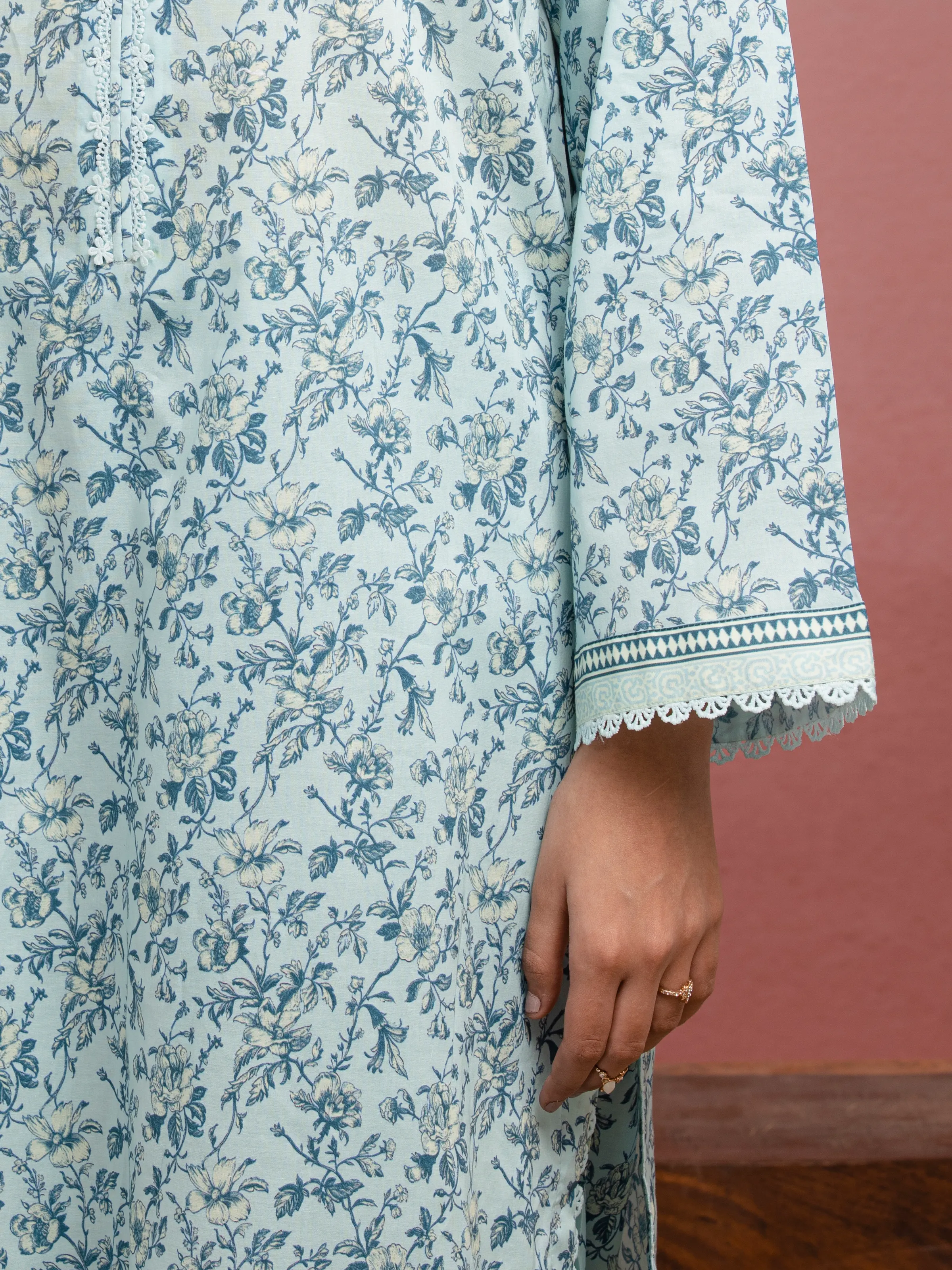 Unstitched Printed Lawn Suit - EWU5A1-35107-3P - Image 6