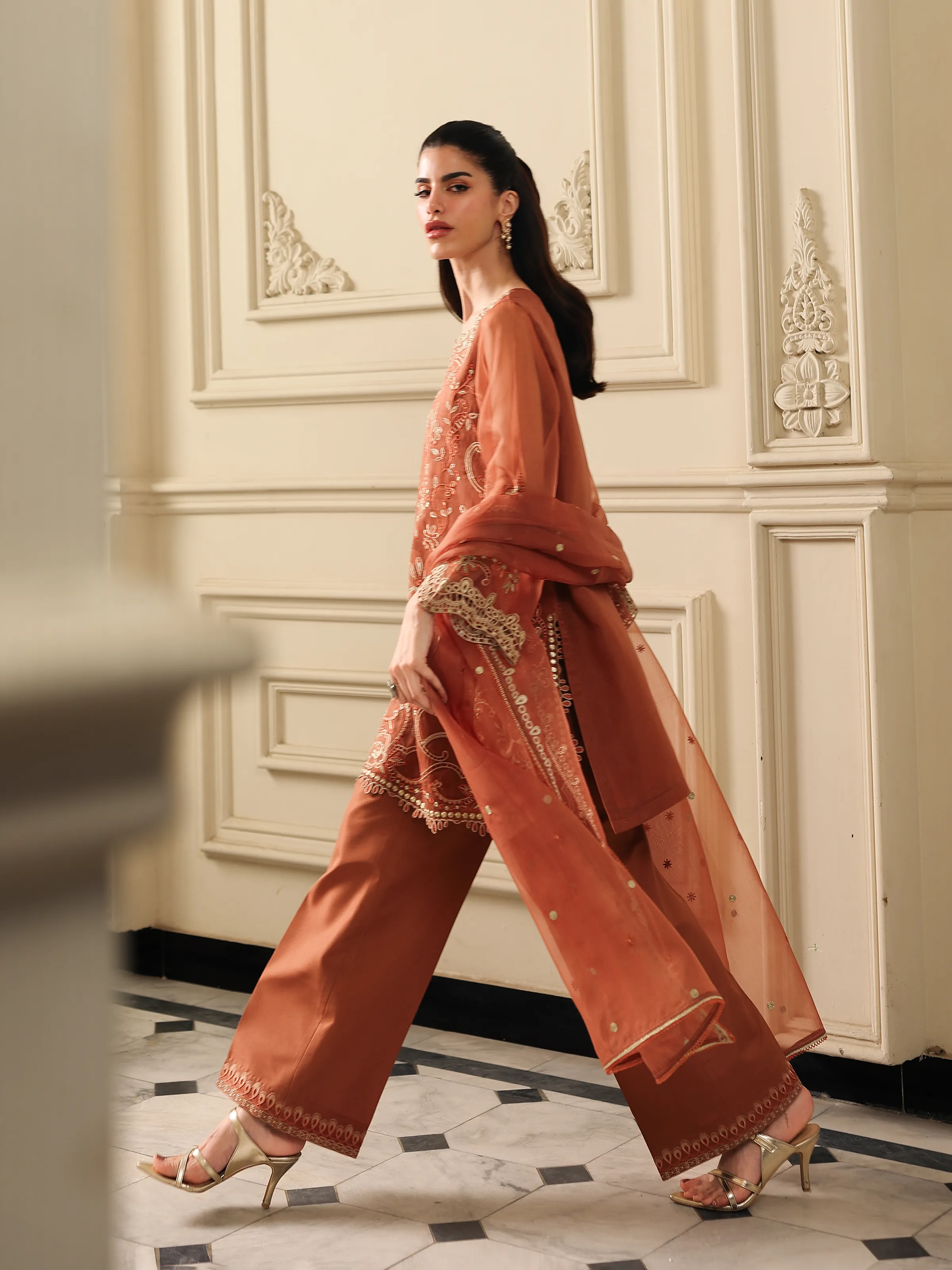 Unstitched Embroidered Organza Suit - EWU5V4-31269-3P - Image 5