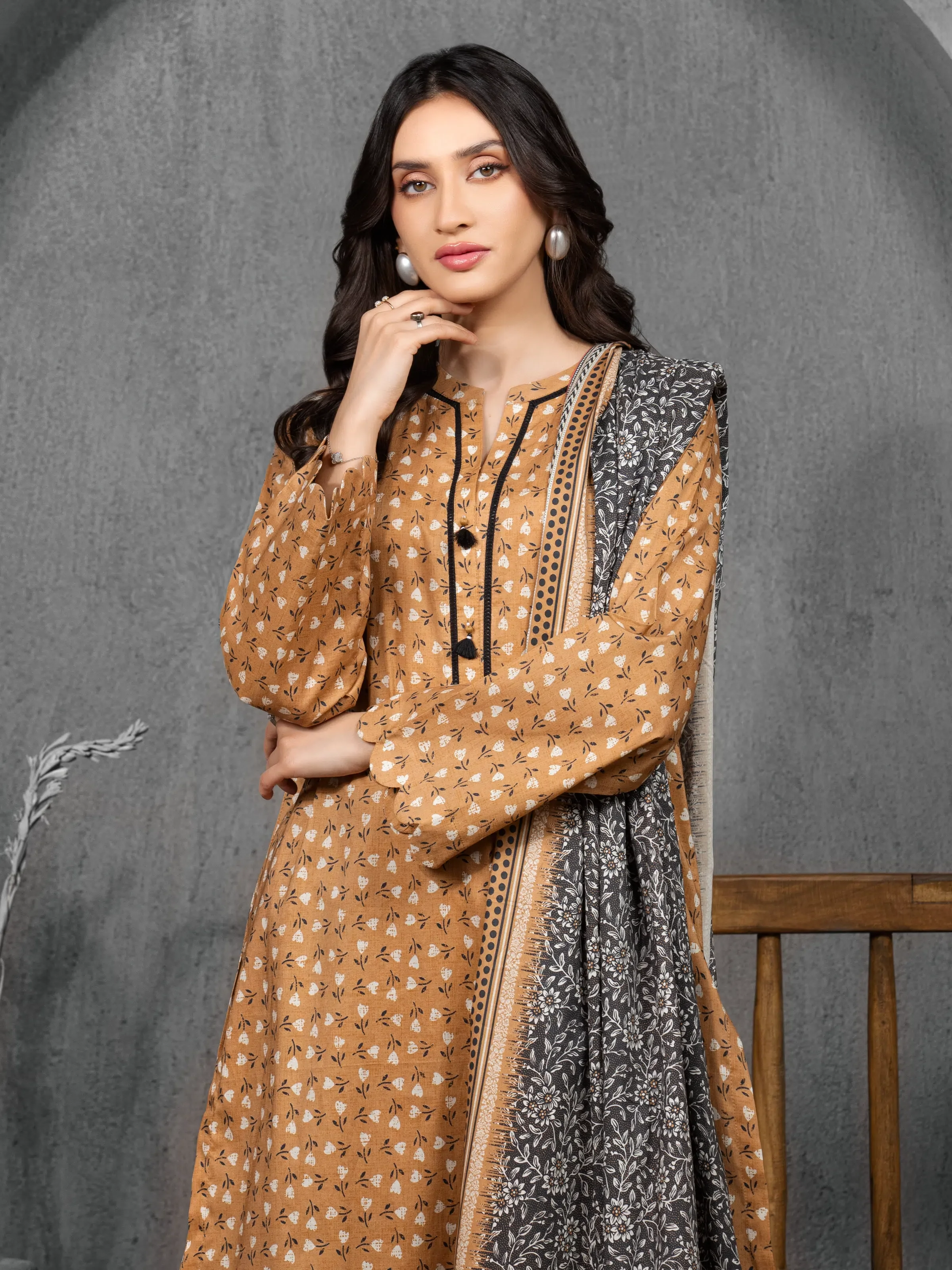 Unstitched Printed Cambric Suit - EWU5A2-35848-3P - Image 2