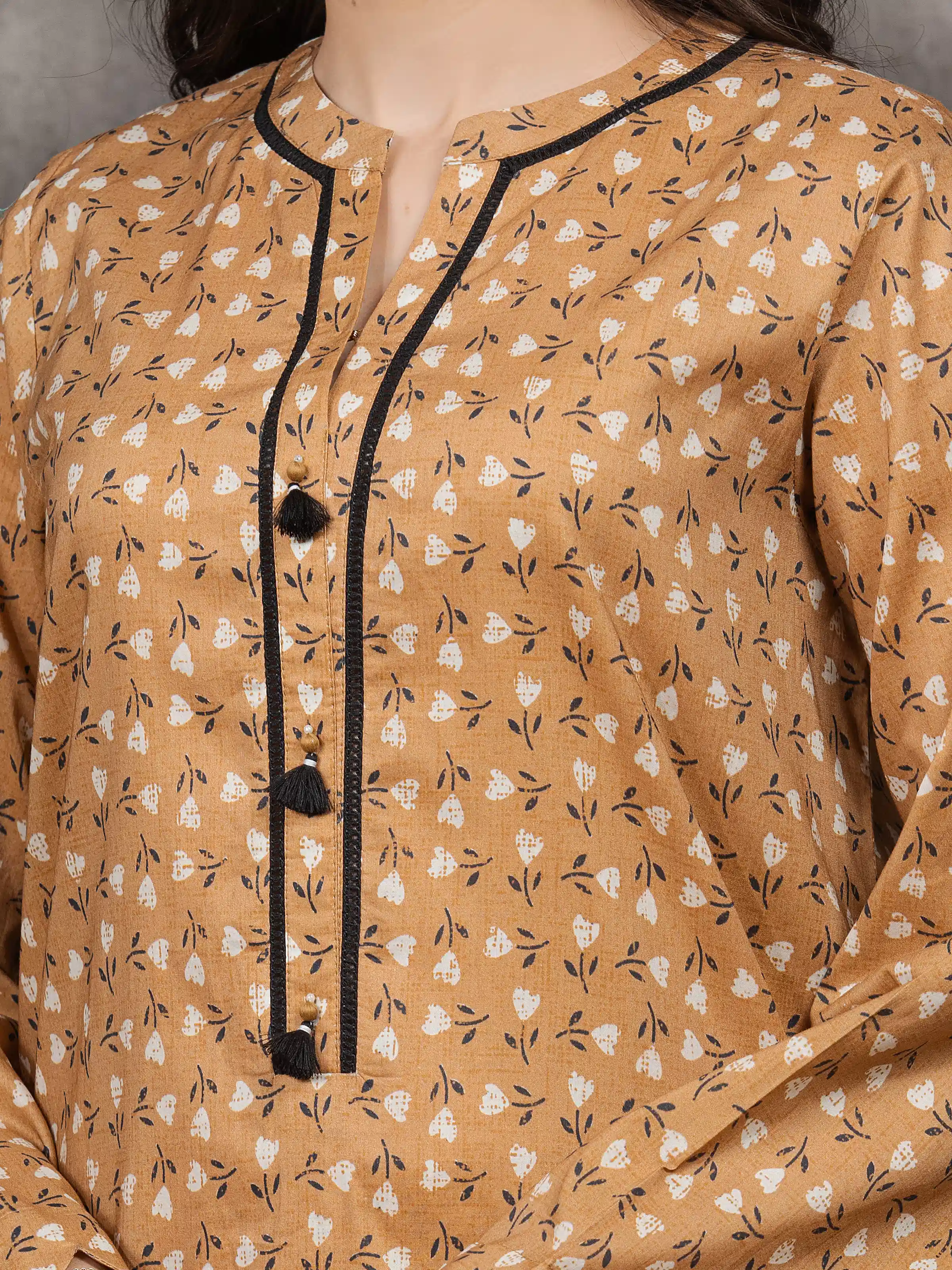 Unstitched Printed Cambric Suit - EWU5A2-35848-3P - Image 4