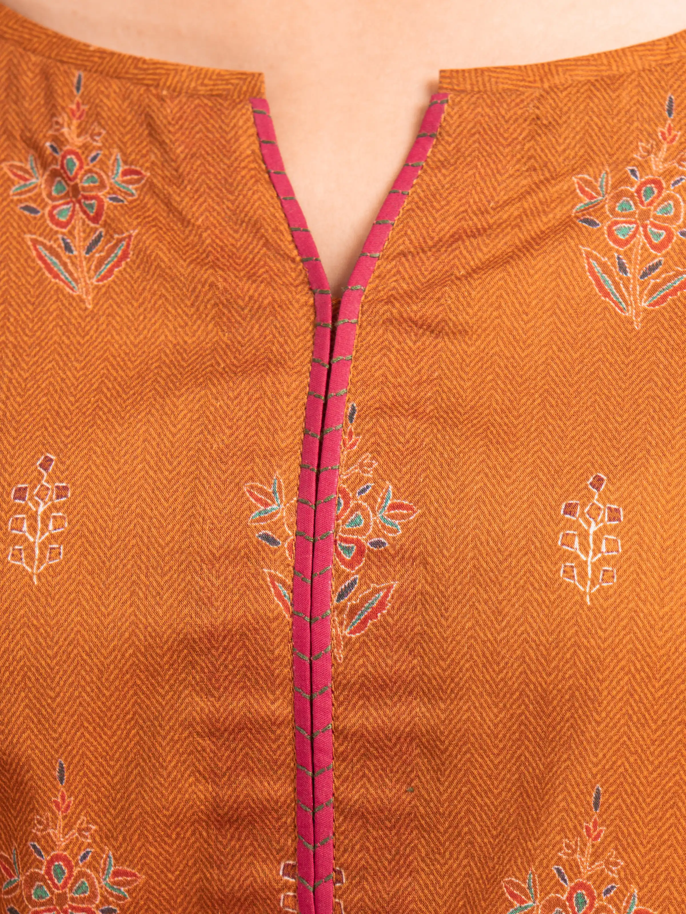 Unstitched Printed Khaddar Suit - EWU24A3-27042-3P - Image 3