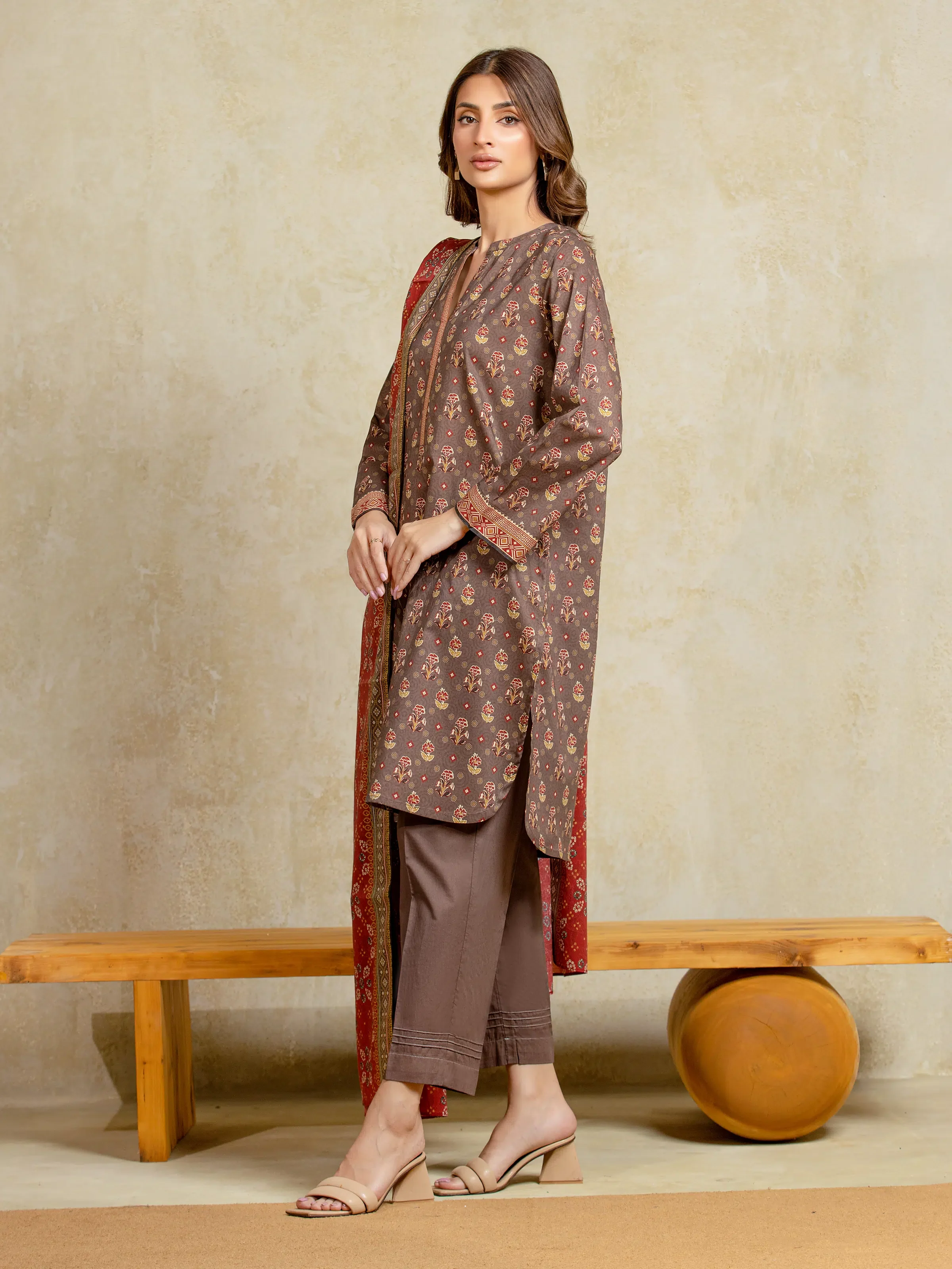 Unstitched Printed Khaddar Suit - EWU5A3-35906-3P - Image 4