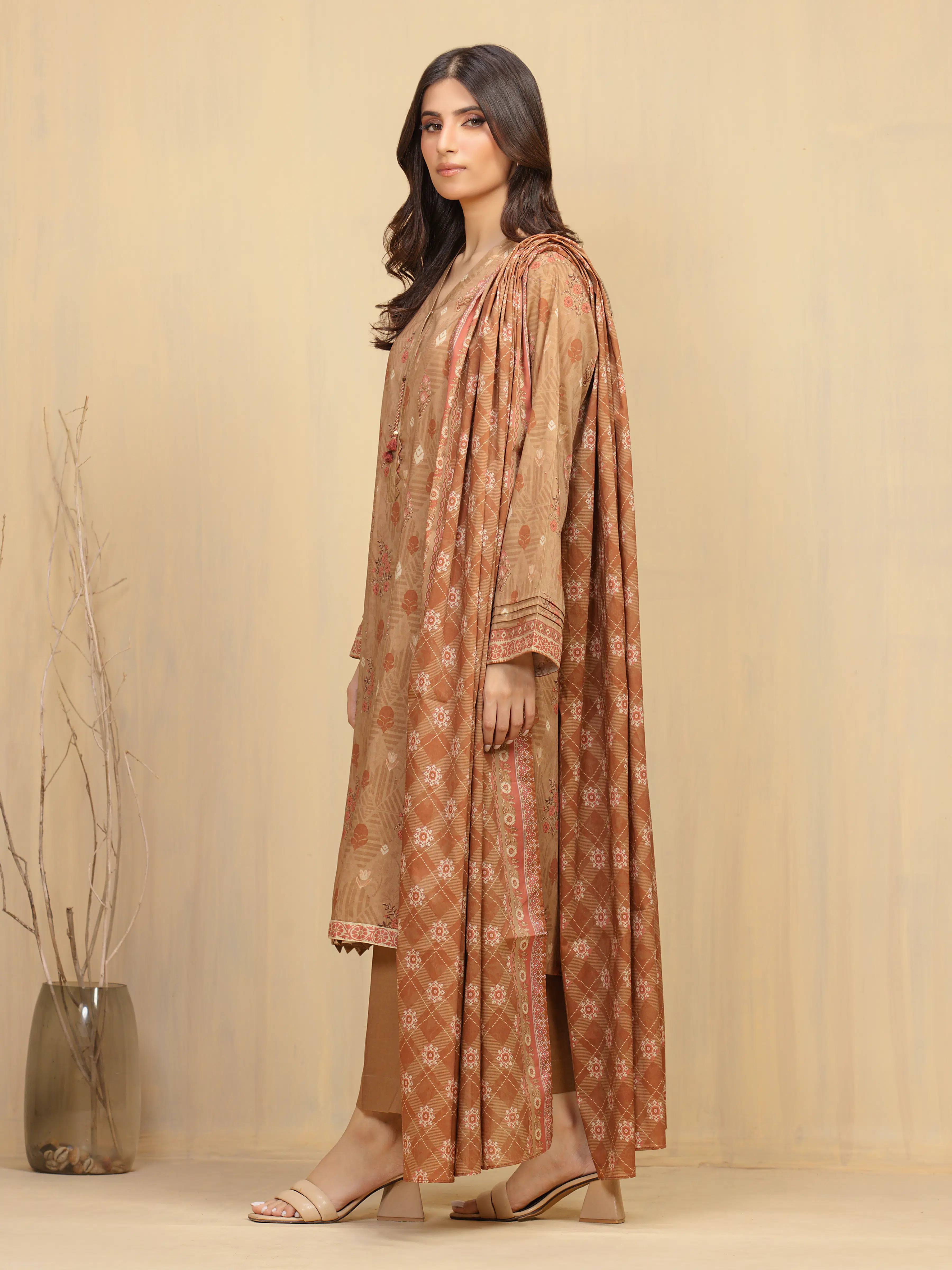 Unstitched Printed Khaddar Suit - EWU5A3-36018-3P - Image 5