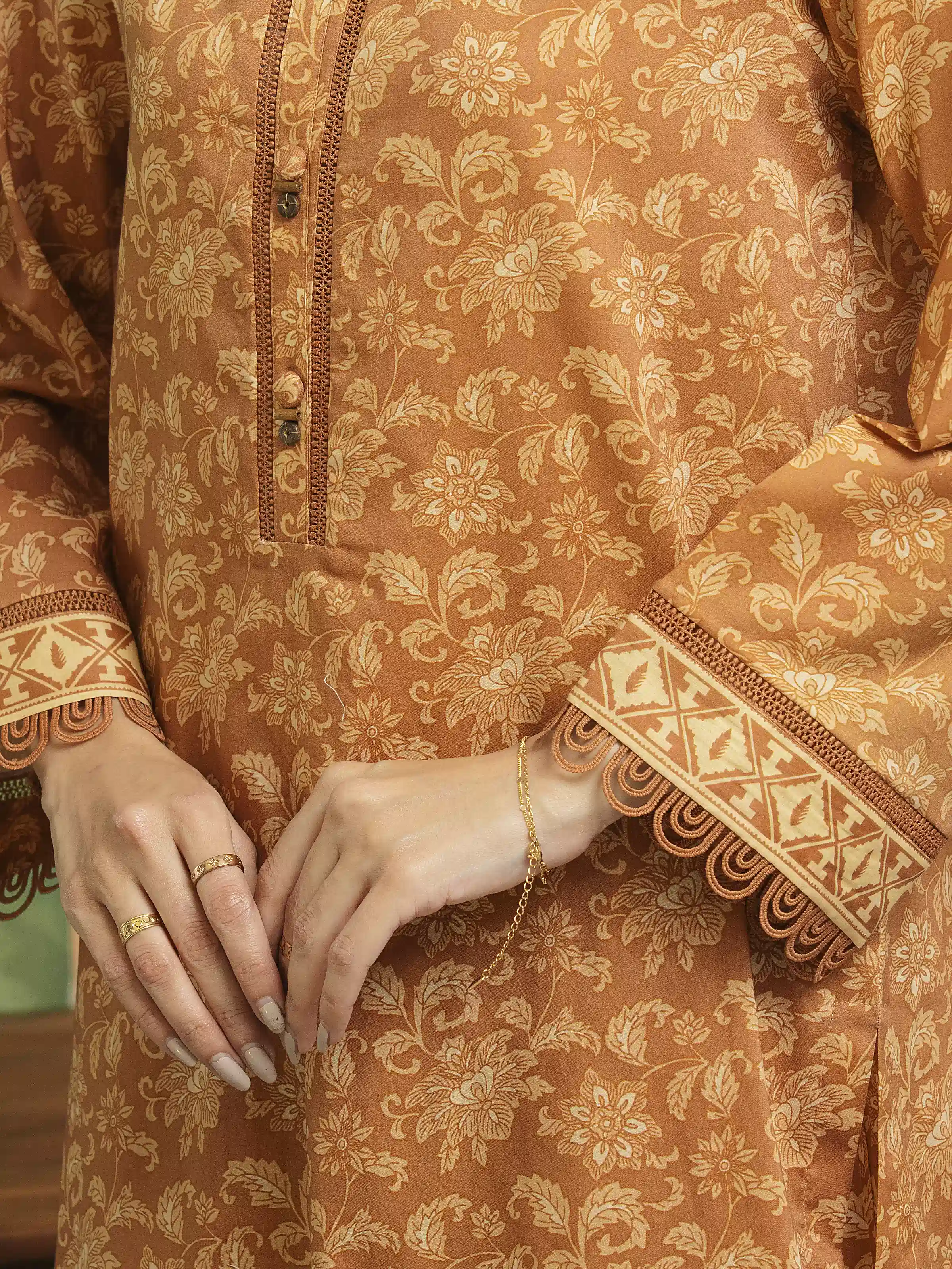 Unstitched Printed Lawn Suit - EWU5A1-35199-3P - Image 4