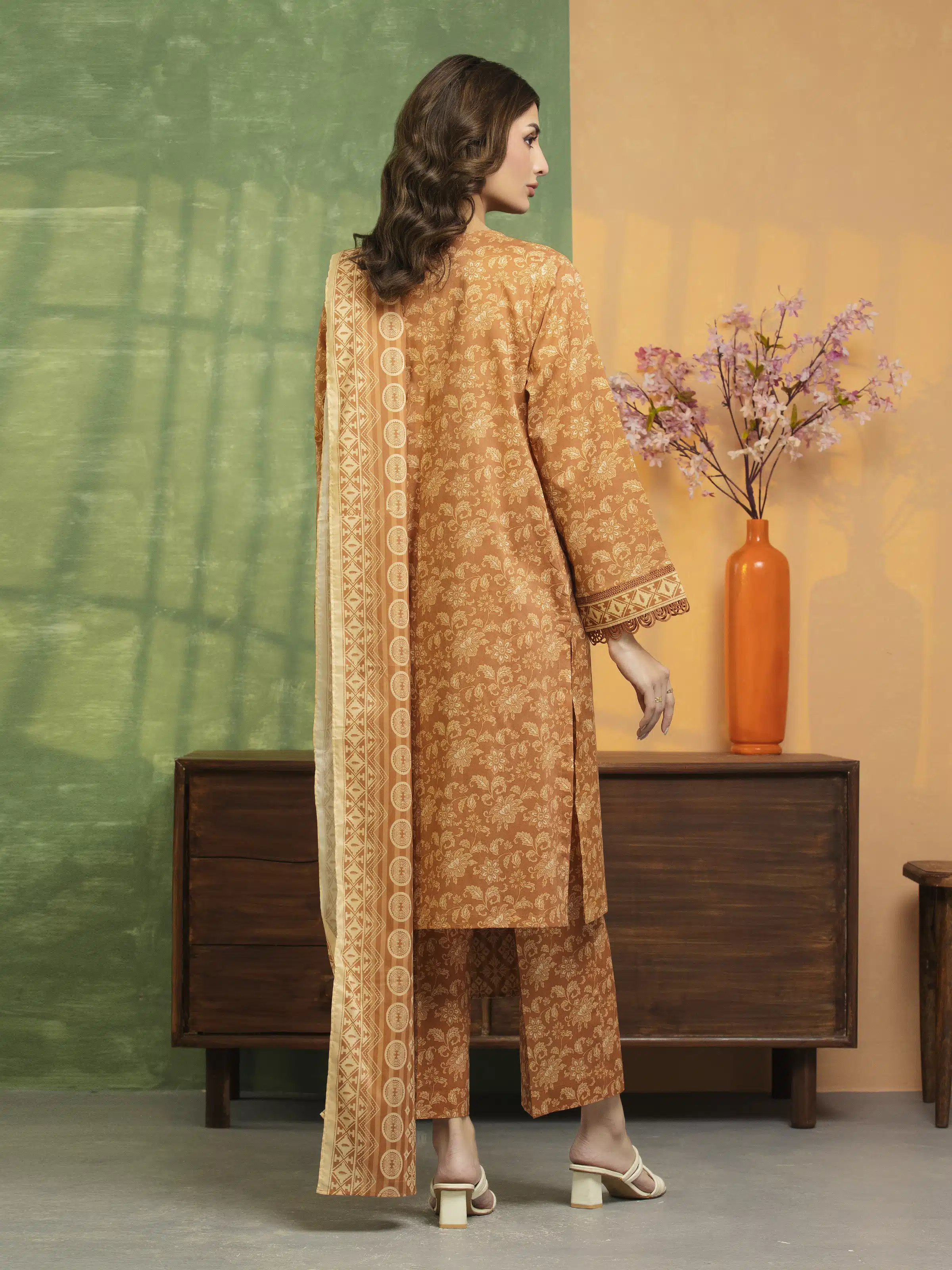 Unstitched Printed Lawn Suit - EWU5A1-35199-3P - Image 6