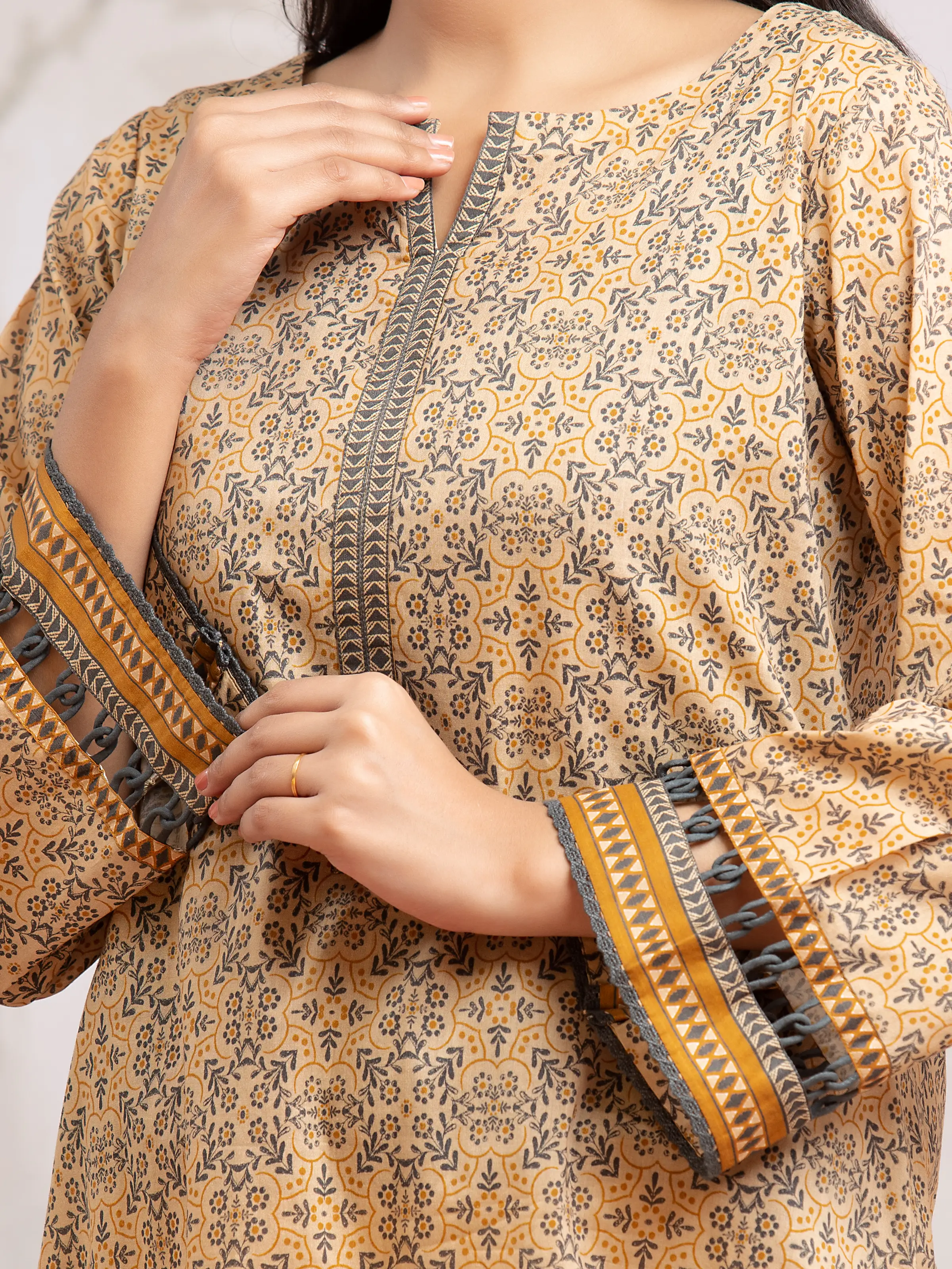 Unstitched Printed Khaddar Suit - EWU24M2-192 - Image 4
