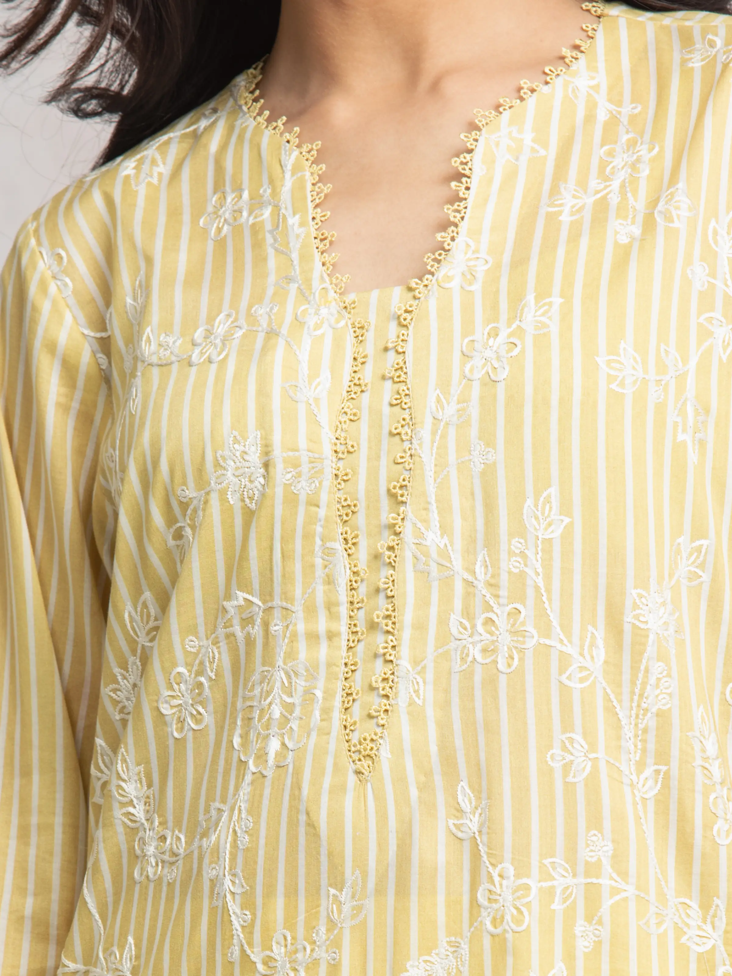 Unstitched Embroidered Cambric Suit - EWU24V2-30026-3P - Image 2